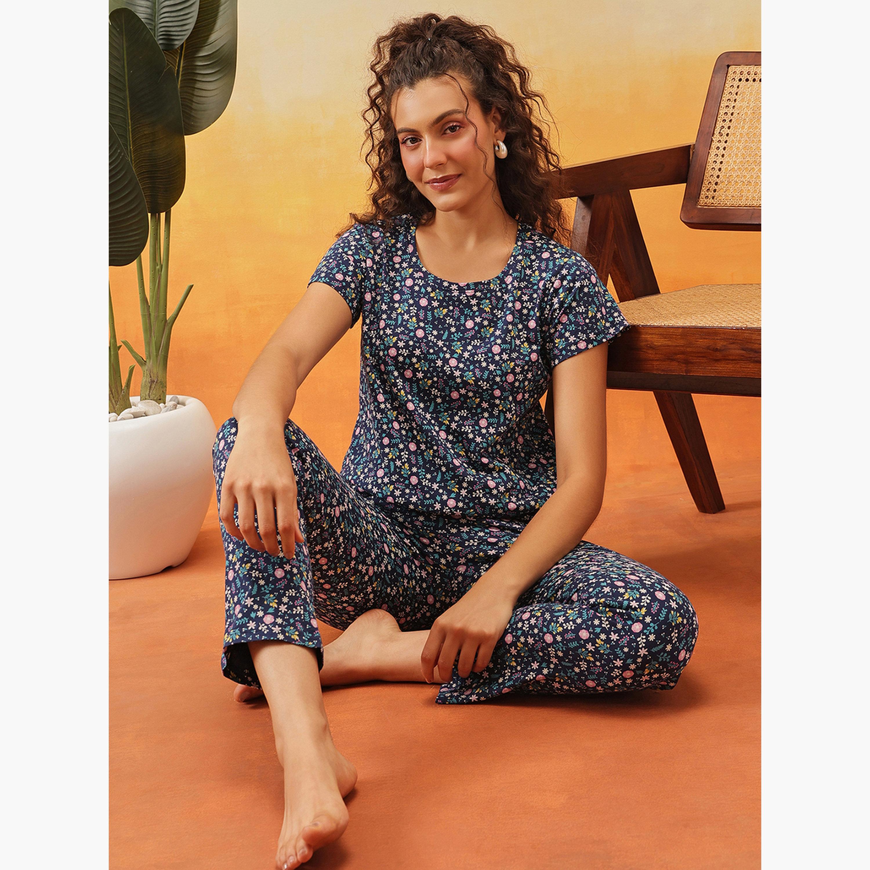 كلوفيا - بيجاما تي شيرت من القطن بطبعة زهور-women-clothing-nightwear-pyjamas-longsets-image-2