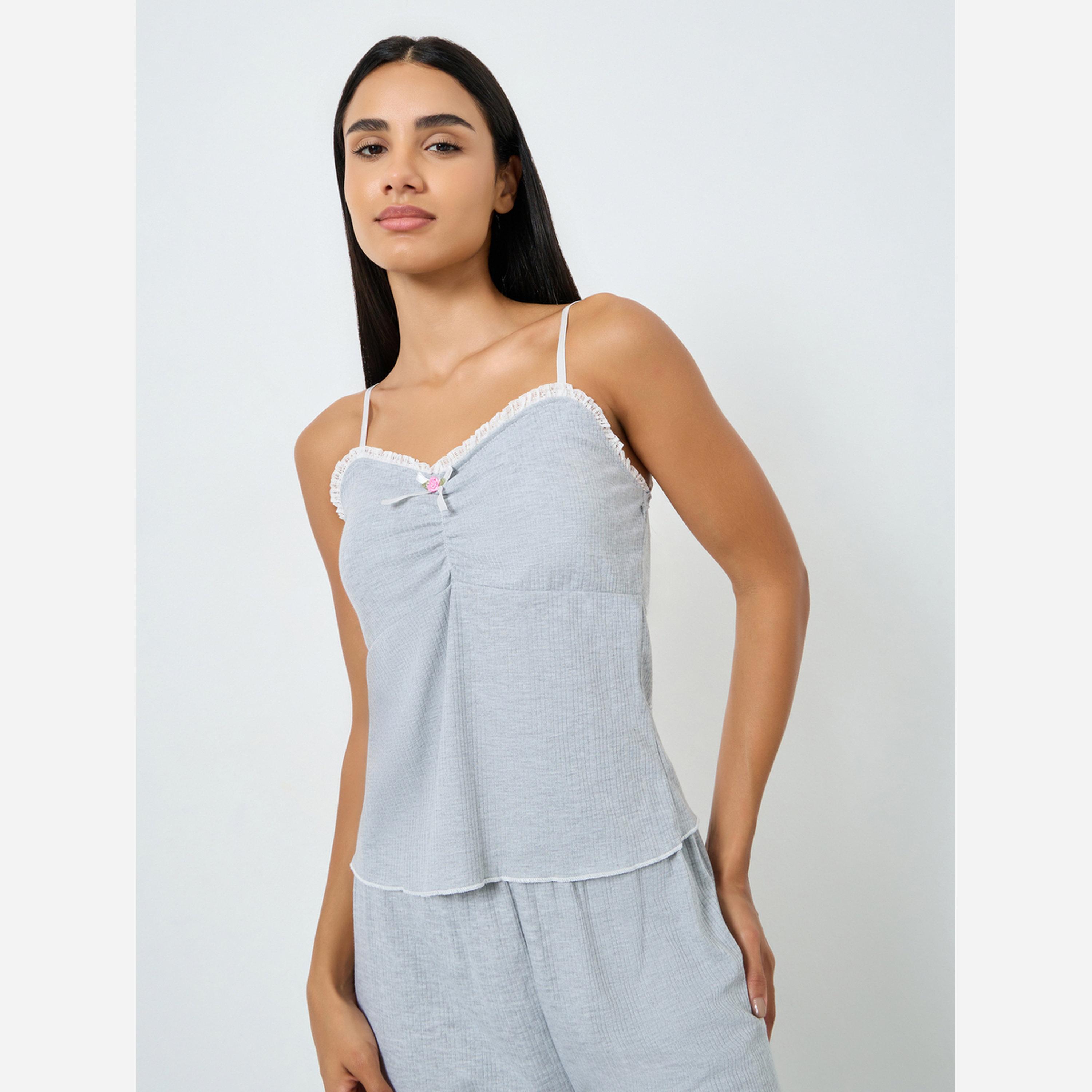 ستايلي - بيجاما 3 قطع -لوزة داخلية مع كشكشة أمامية وتفاصيل دانتيل، قميص وشورت-women-clothing-nightwear-pyjamas-longsets-image-3