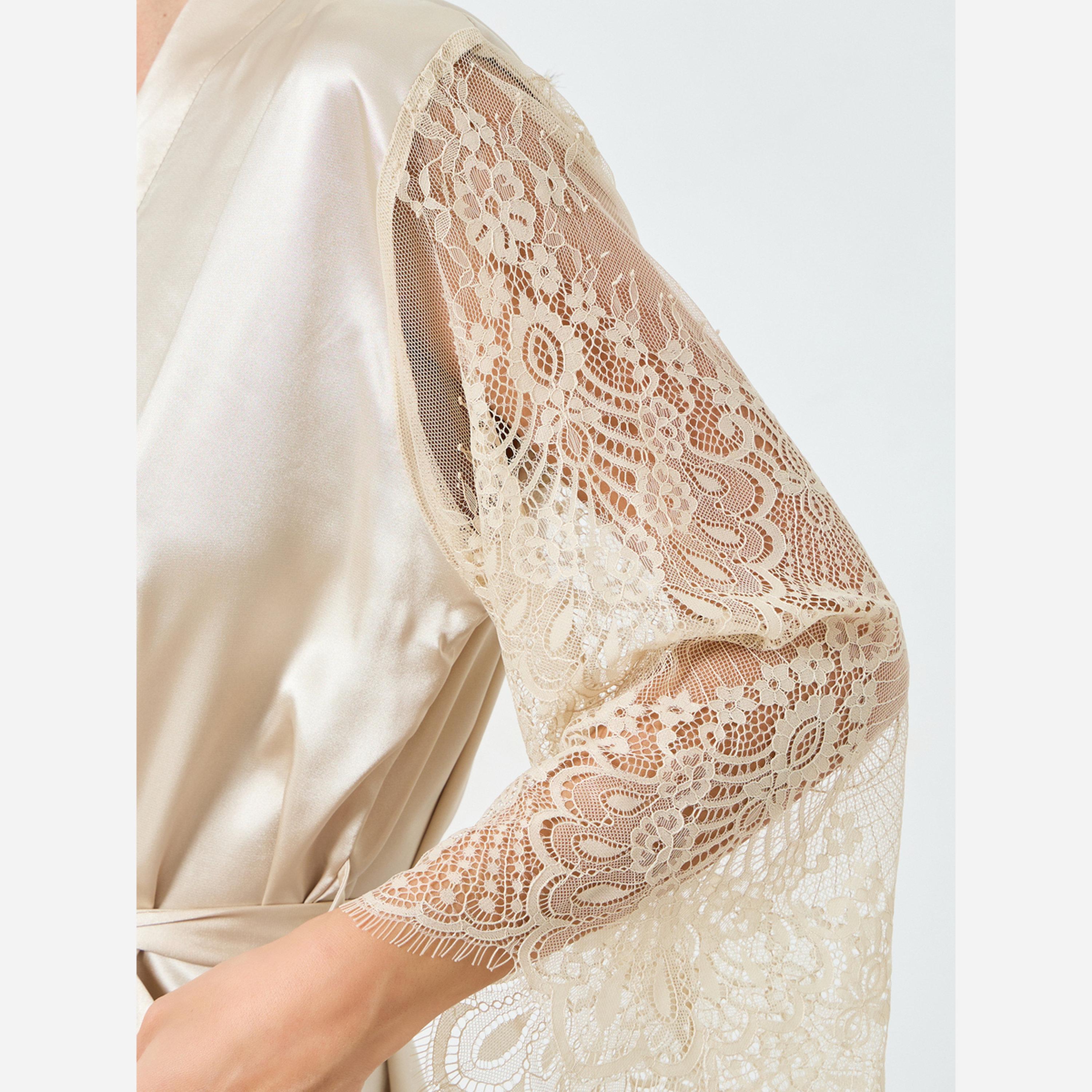 Styli LACE FLARED SLEEVE ROBE - SHORT-women-clothing-nightwear-robes-image-3
