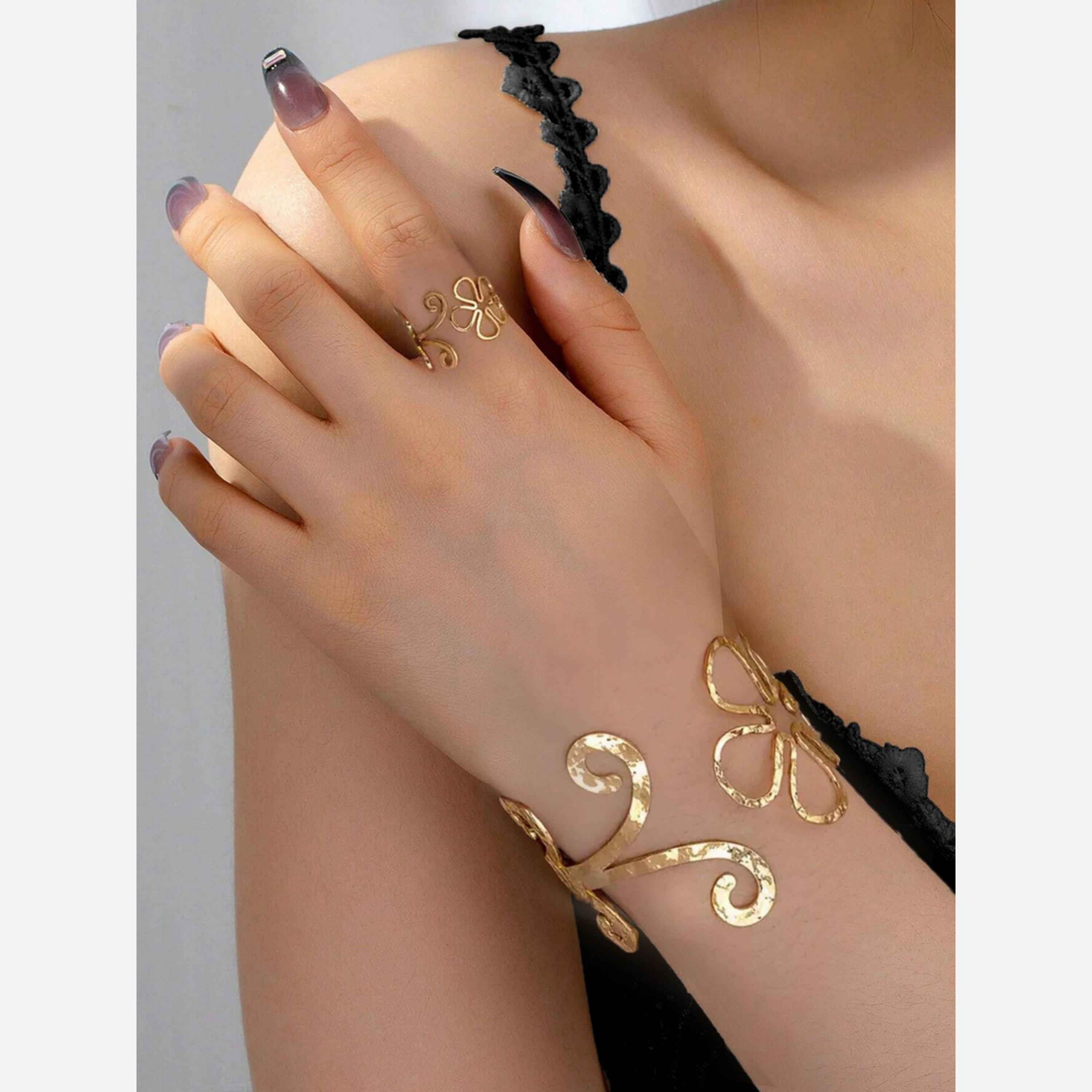 تيك تو - طقم سوار وخاتم مجوف محفور تصميم زهرة-women-watchesandjewellery-jewellery-jewellerysets-image-2