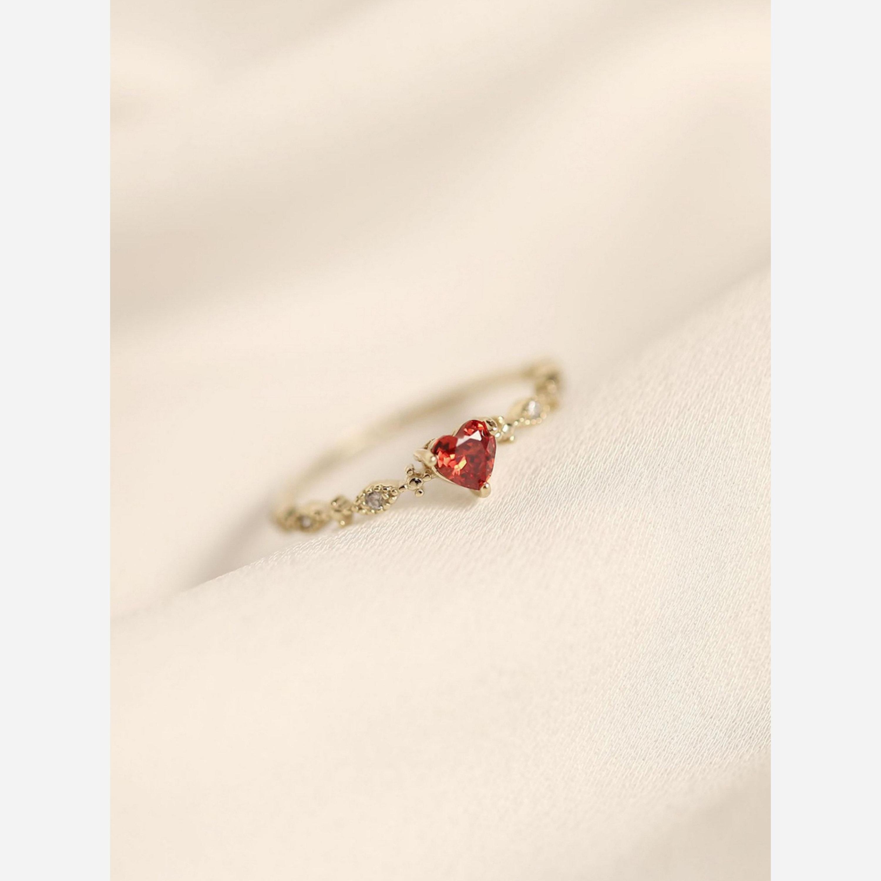 تيك تو - خاتم مرصع بأحجار الراين على شكل قلب أحمر-women-watchesandjewellery-jewellery-rings-image-5