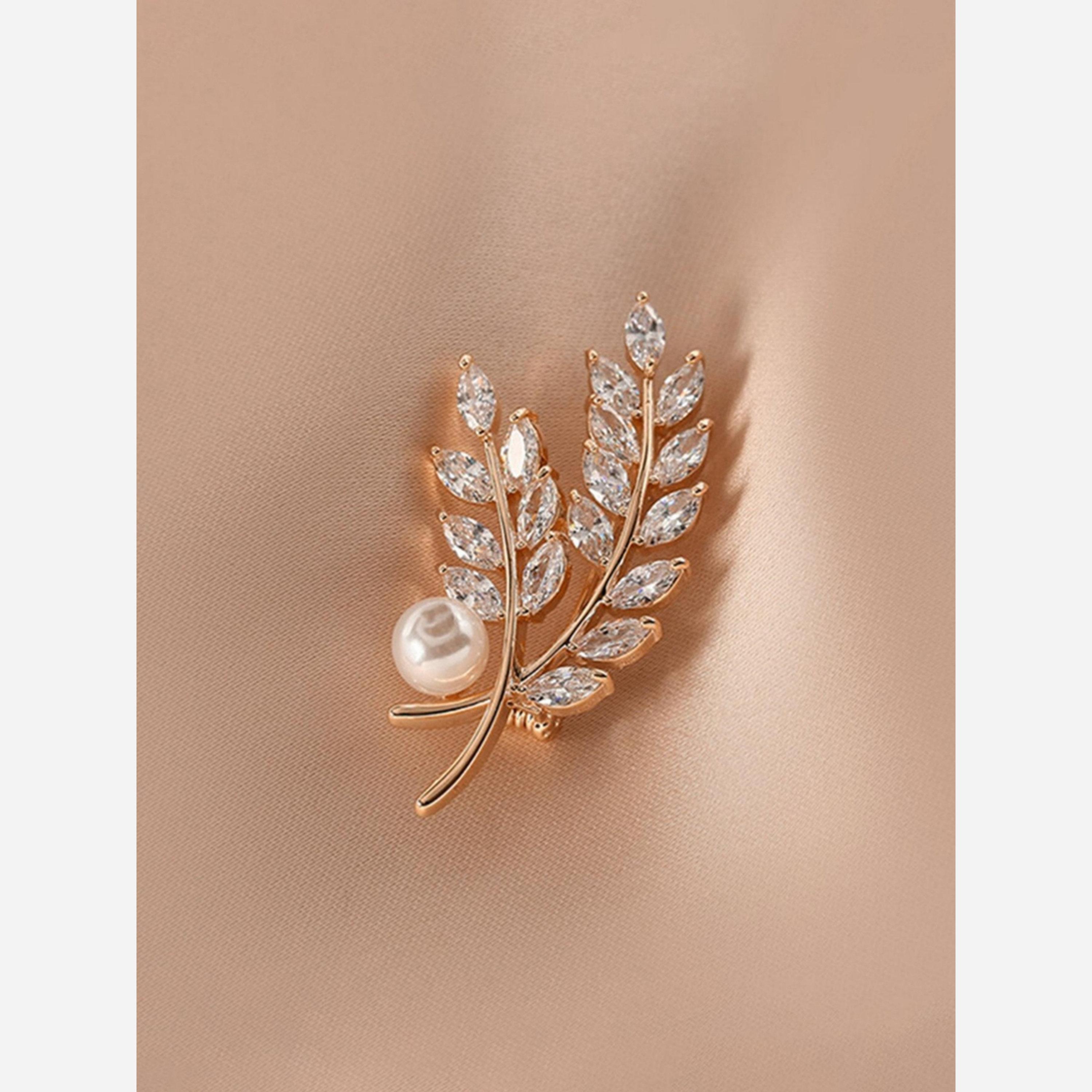 تيك تو - بروش من الزجاج الكريستالي واللؤلؤ الصناعي على شكل قمح-women-watchesandjewellery-jewellery-brooches-image-4