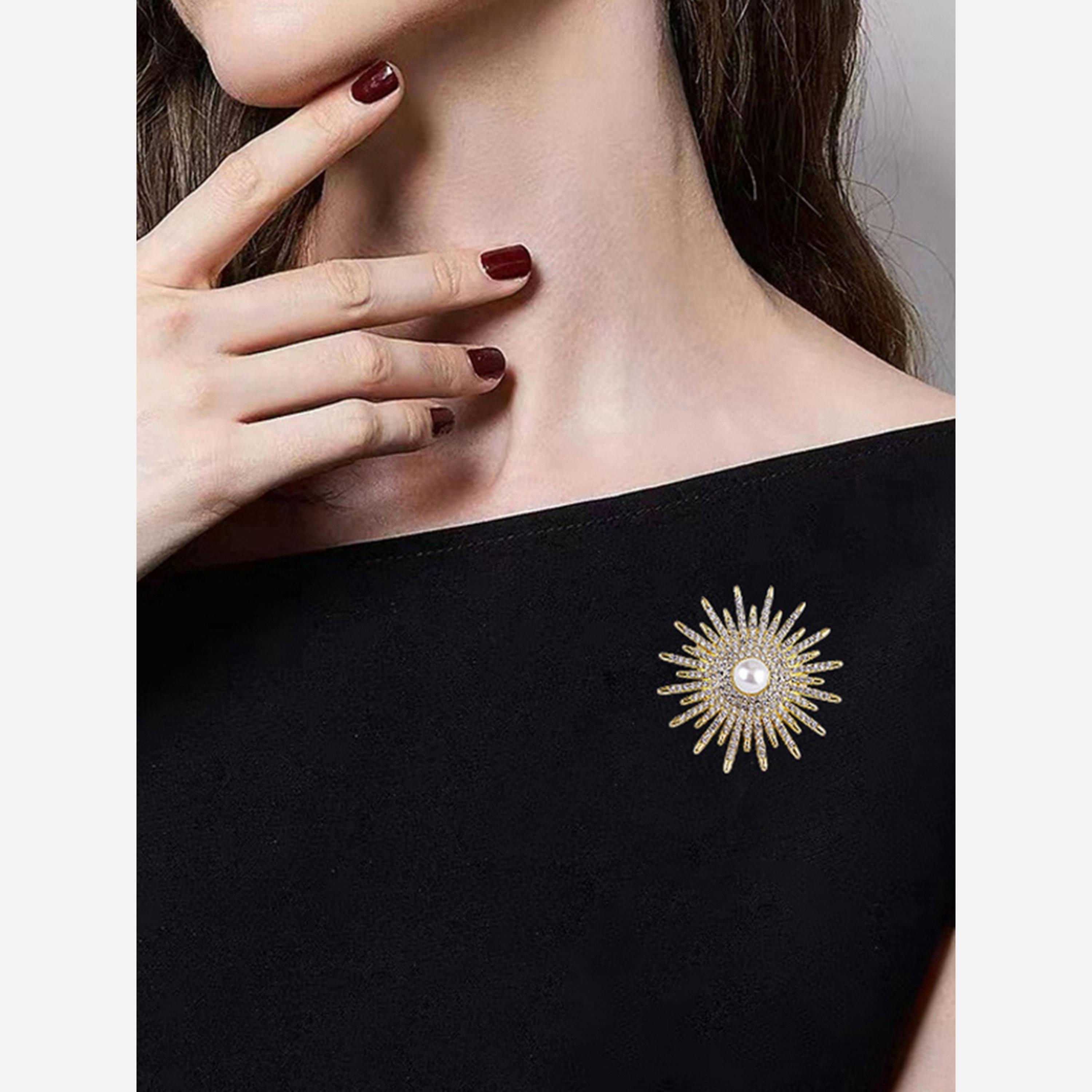 تيك تو - بروش مرصع بأحجار الراين المصنوعة من اللؤلؤ الصناعي-women-watchesandjewellery-jewellery-brooches-image-3