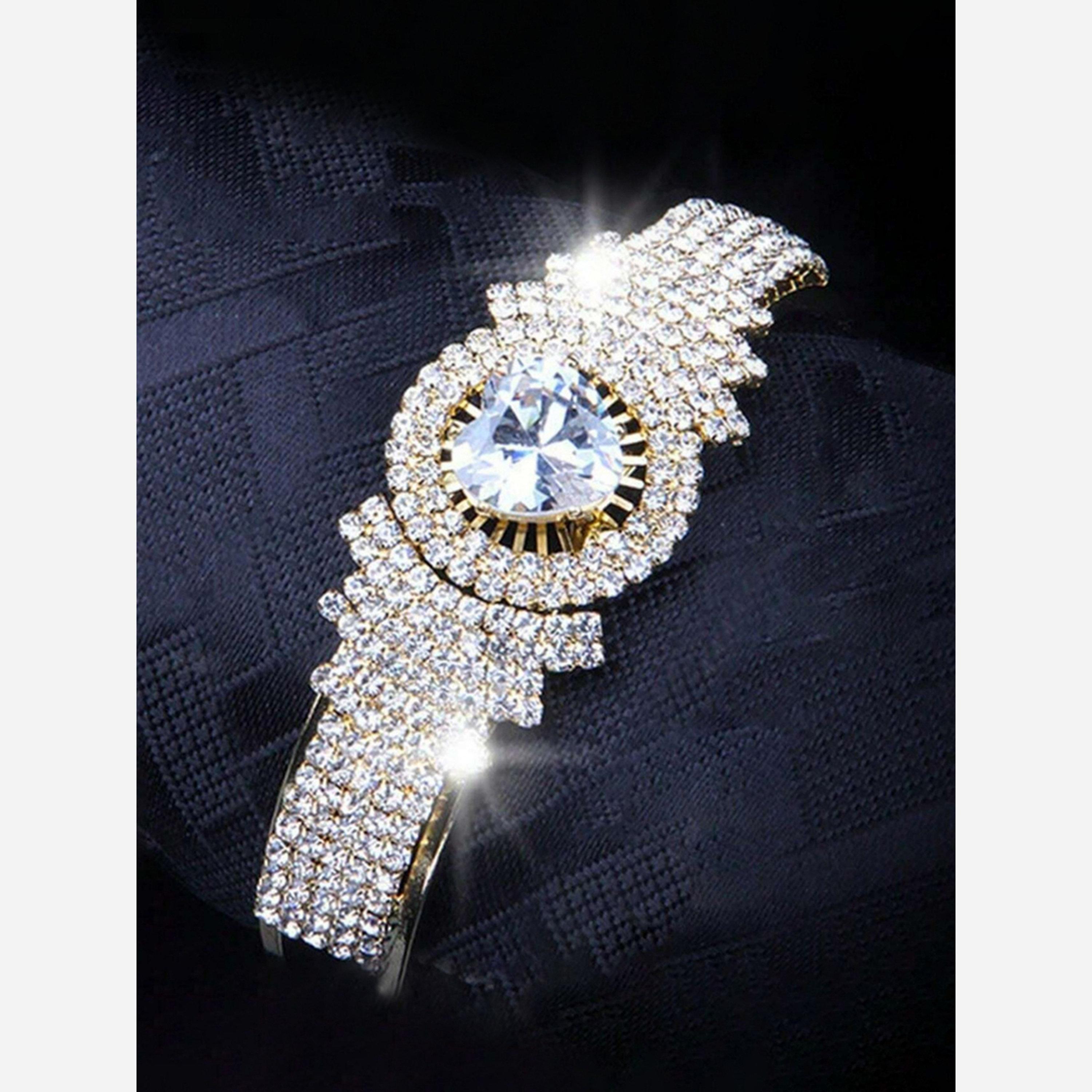 تيك تو - سوار مرصع بأحجار الراين-women-watchesandjewellery-jewellery-banglesandbracelets-image-2