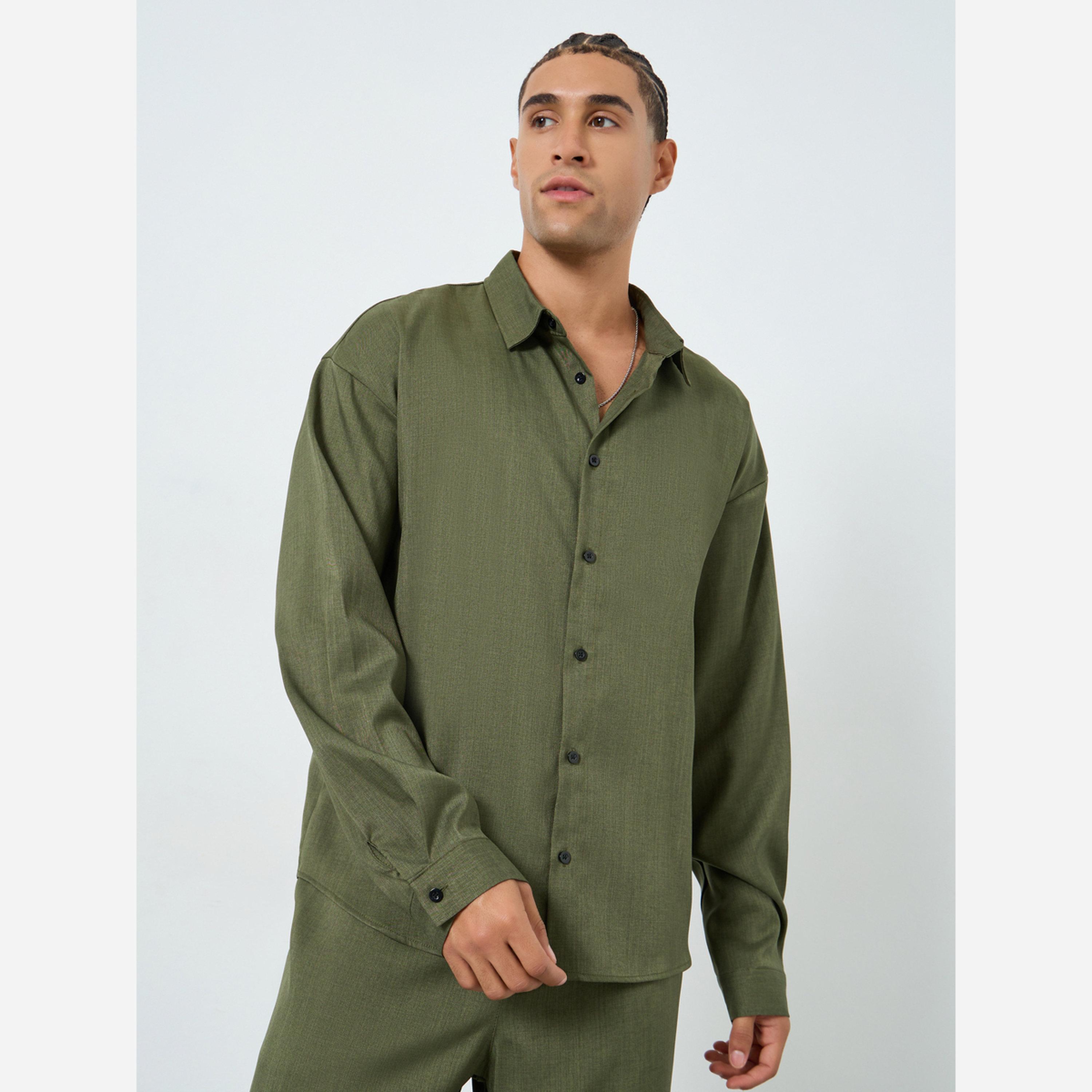تيك تو - طقم رجالي لون أخضر سادة بأزرار أمامية-men-clothing-coordsets-image-2