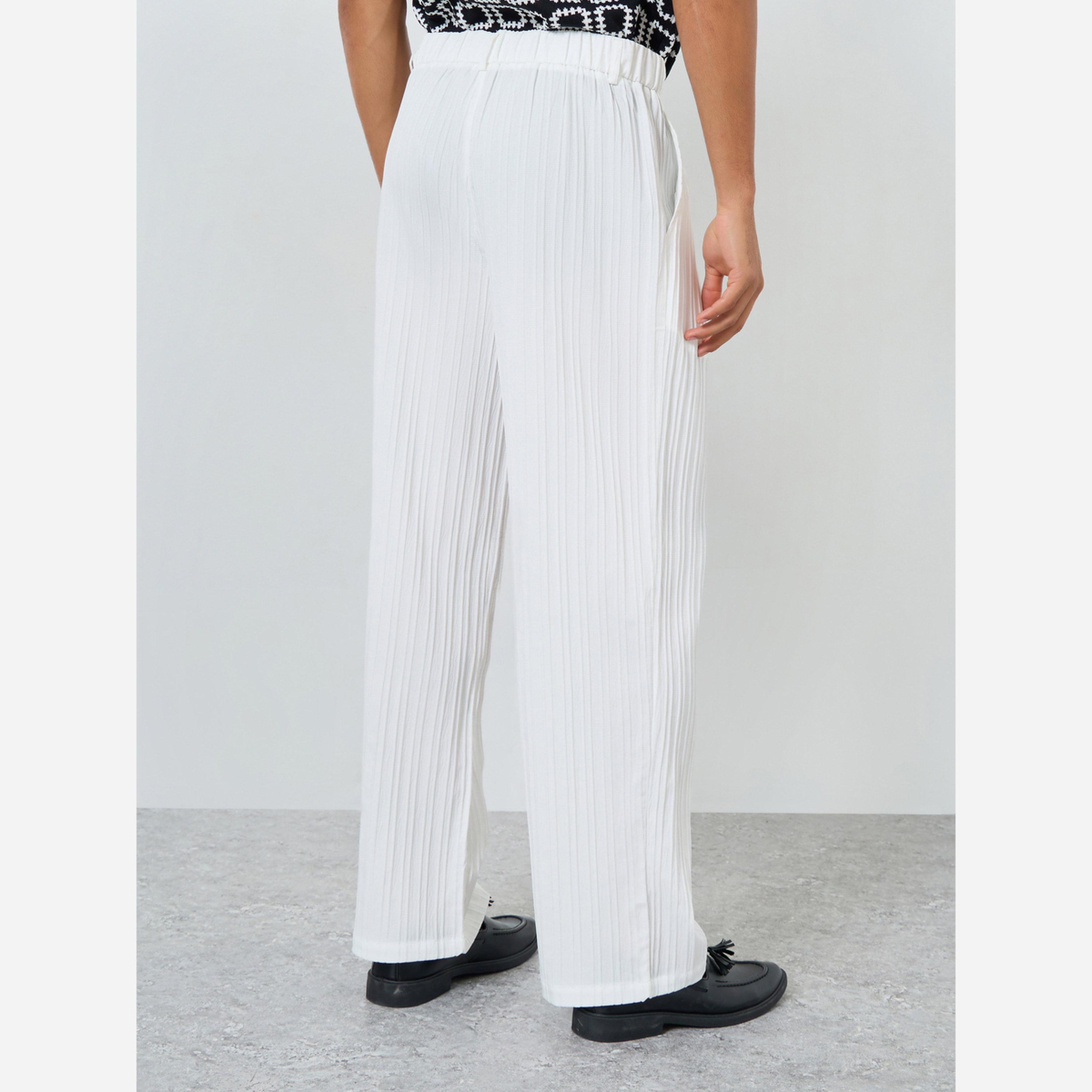تيك تو - بنطال رجالي لون أبيض قصة مستقيمة وطبعة مميزة-men-clothing-bottoms-trousersandchinos-trousers-image-4
