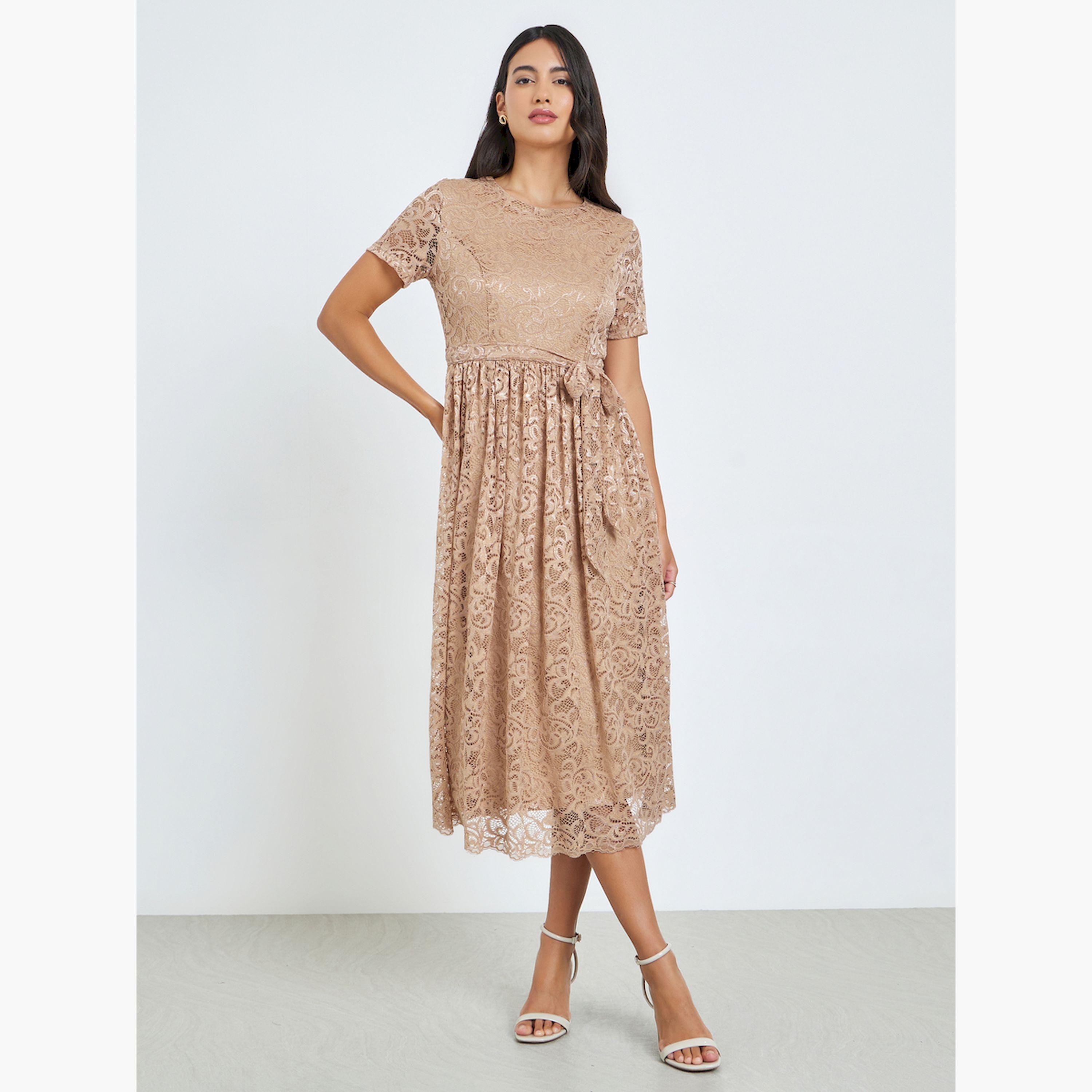 فستان ميدي بحافة واسعة وتفاصيل دانتيل-women-clothing-dresses-image-1