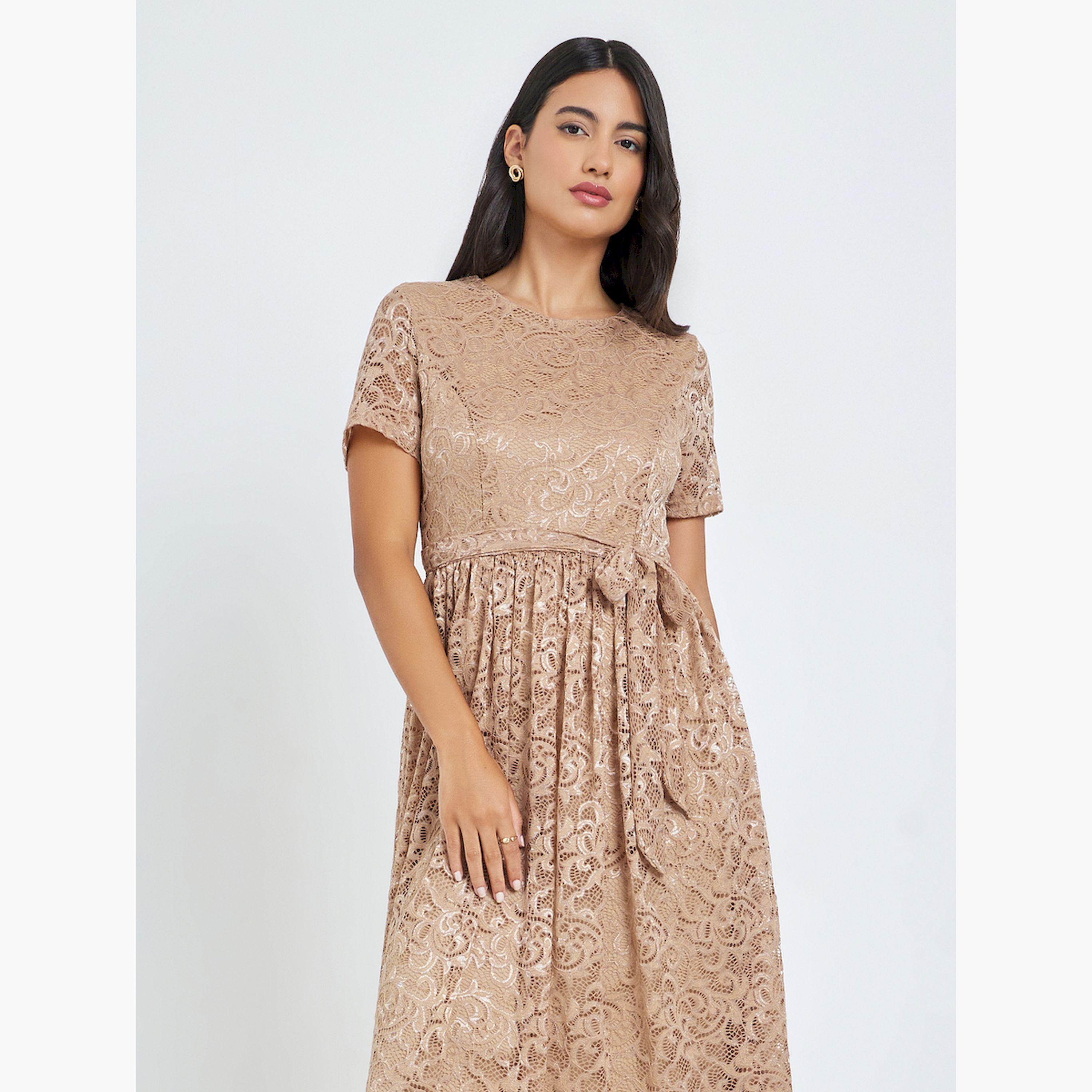 فستان ميدي بحافة واسعة وتفاصيل دانتيل-women-clothing-dresses-image-2