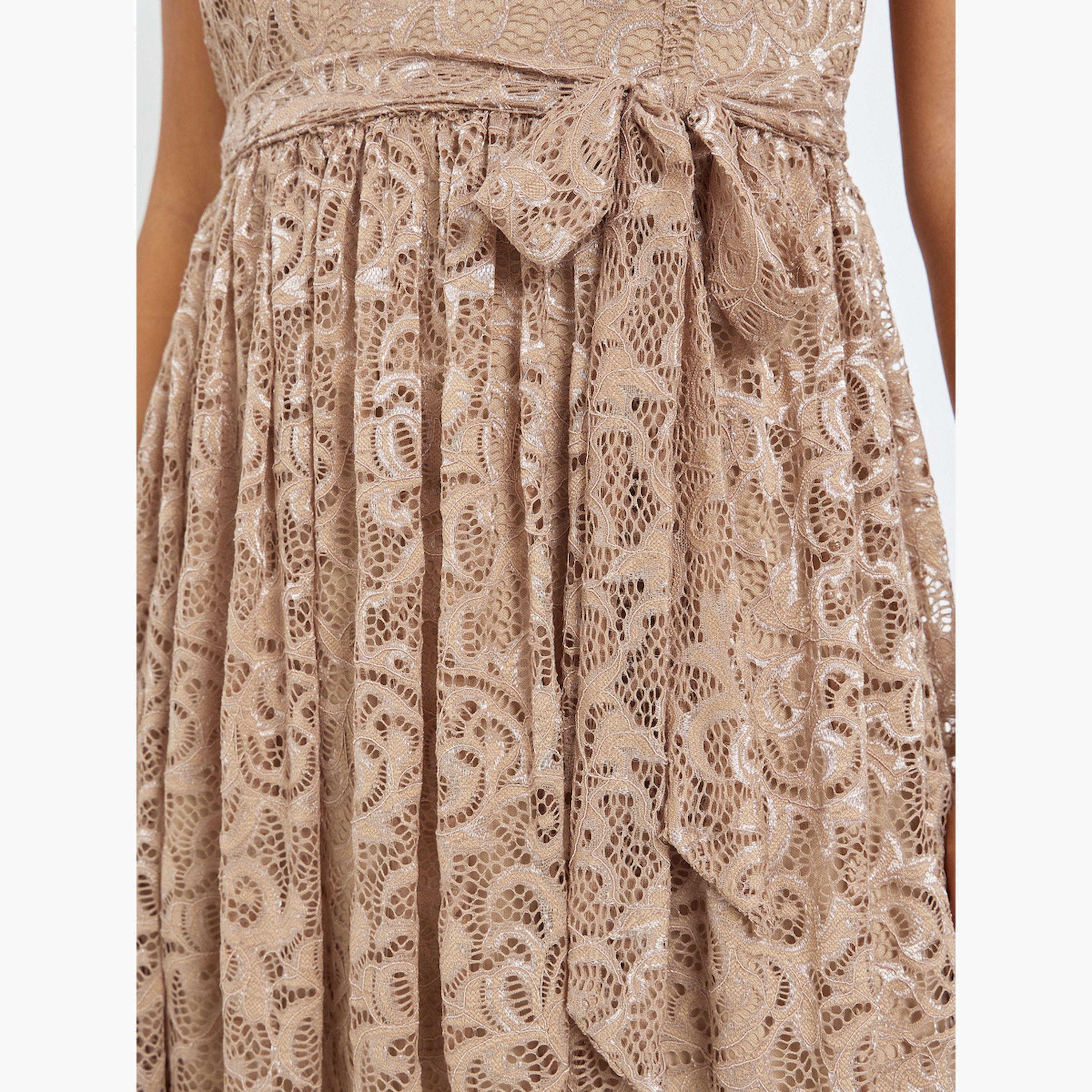 فستان ميدي بحافة واسعة وتفاصيل دانتيل-women-clothing-dresses-image-4