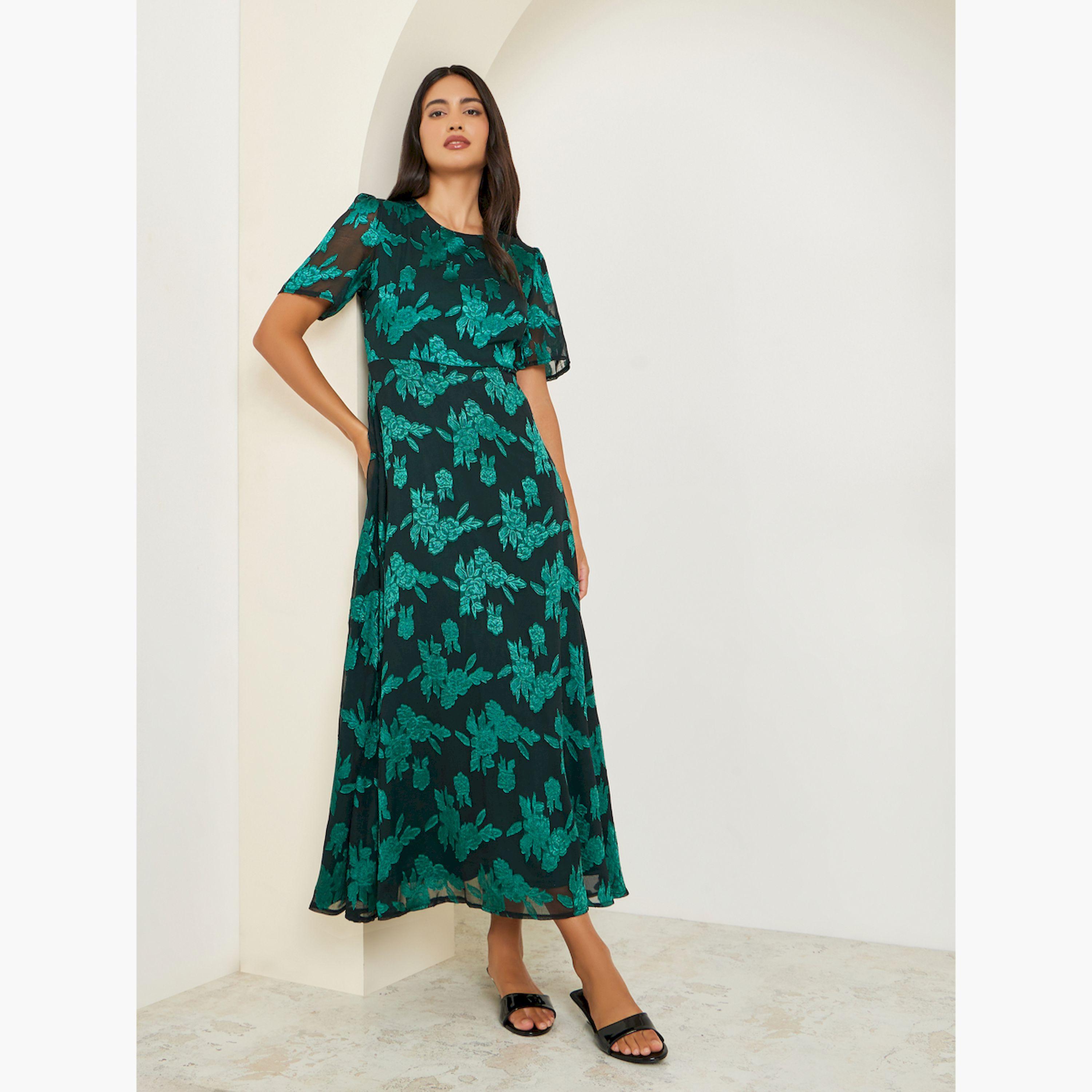 فستان طويل بحافة واسعة وأكمام قصيرة-women-clothing-dresses-image-3