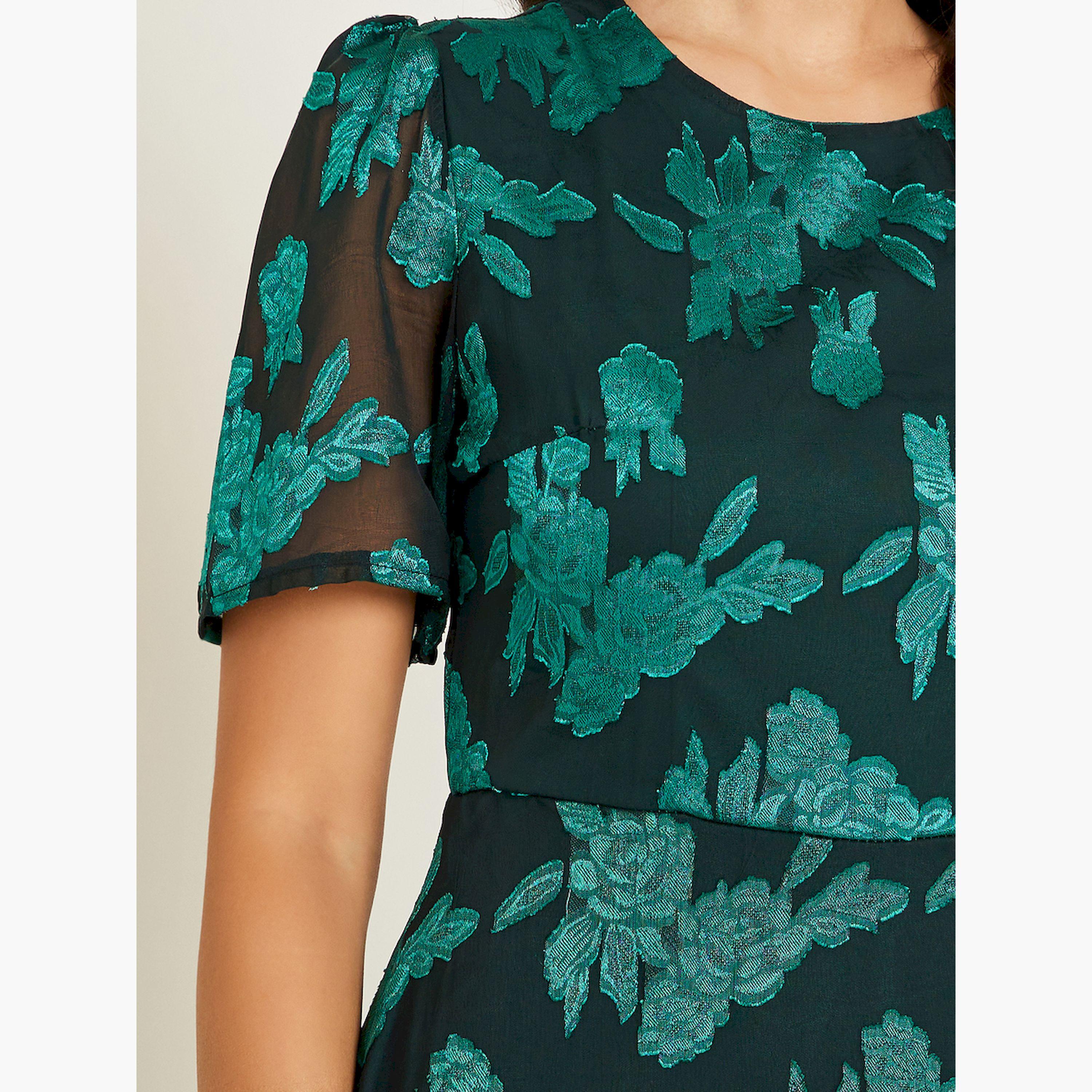 فستان طويل بحافة واسعة وأكمام قصيرة-women-clothing-dresses-image-4