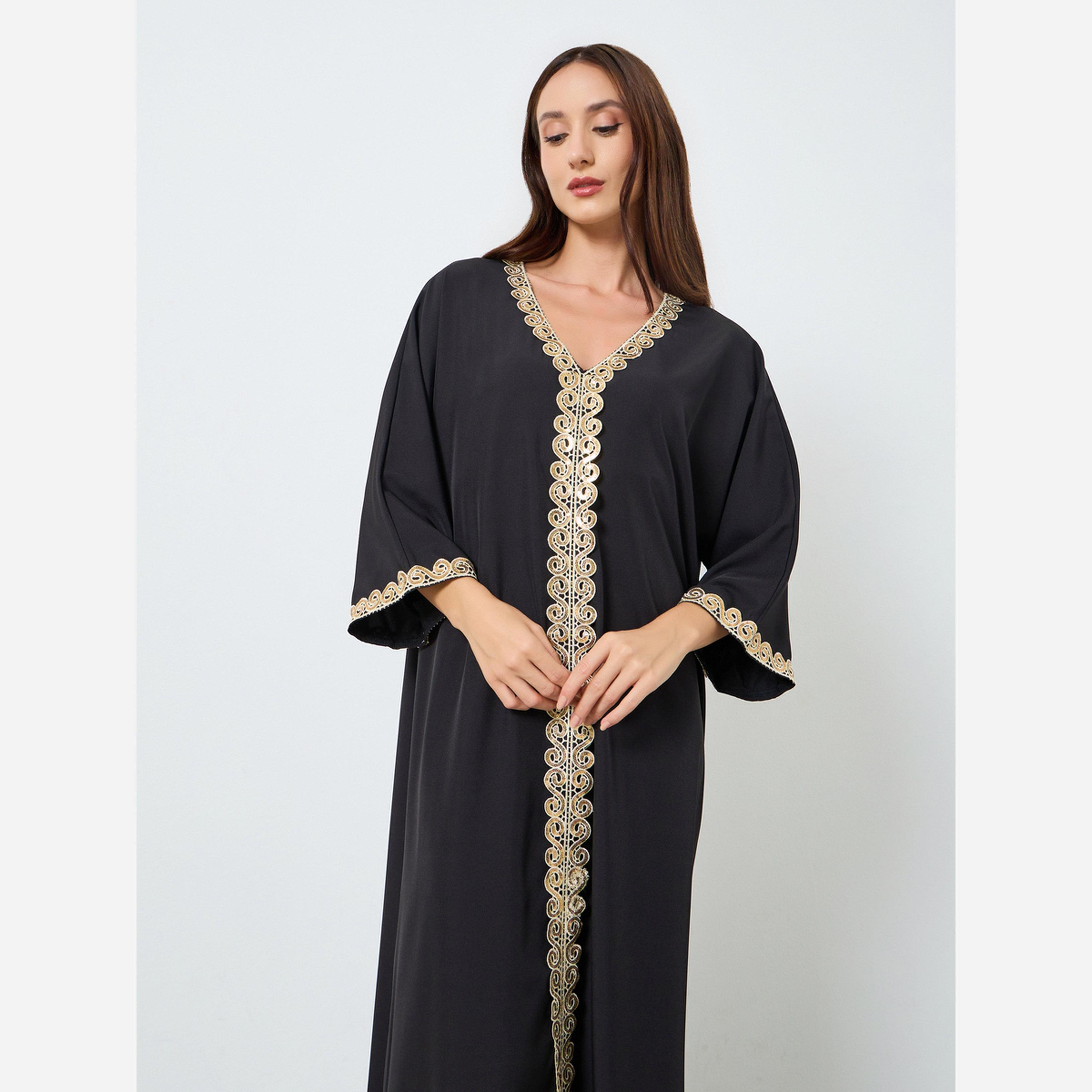 تيك تو - فستان متوسط الطول نسائي سادة مزين بتطريز ذهبي، ياقة شكل سبعة وأكمام طويلة-women-clothing-dresses-image-2