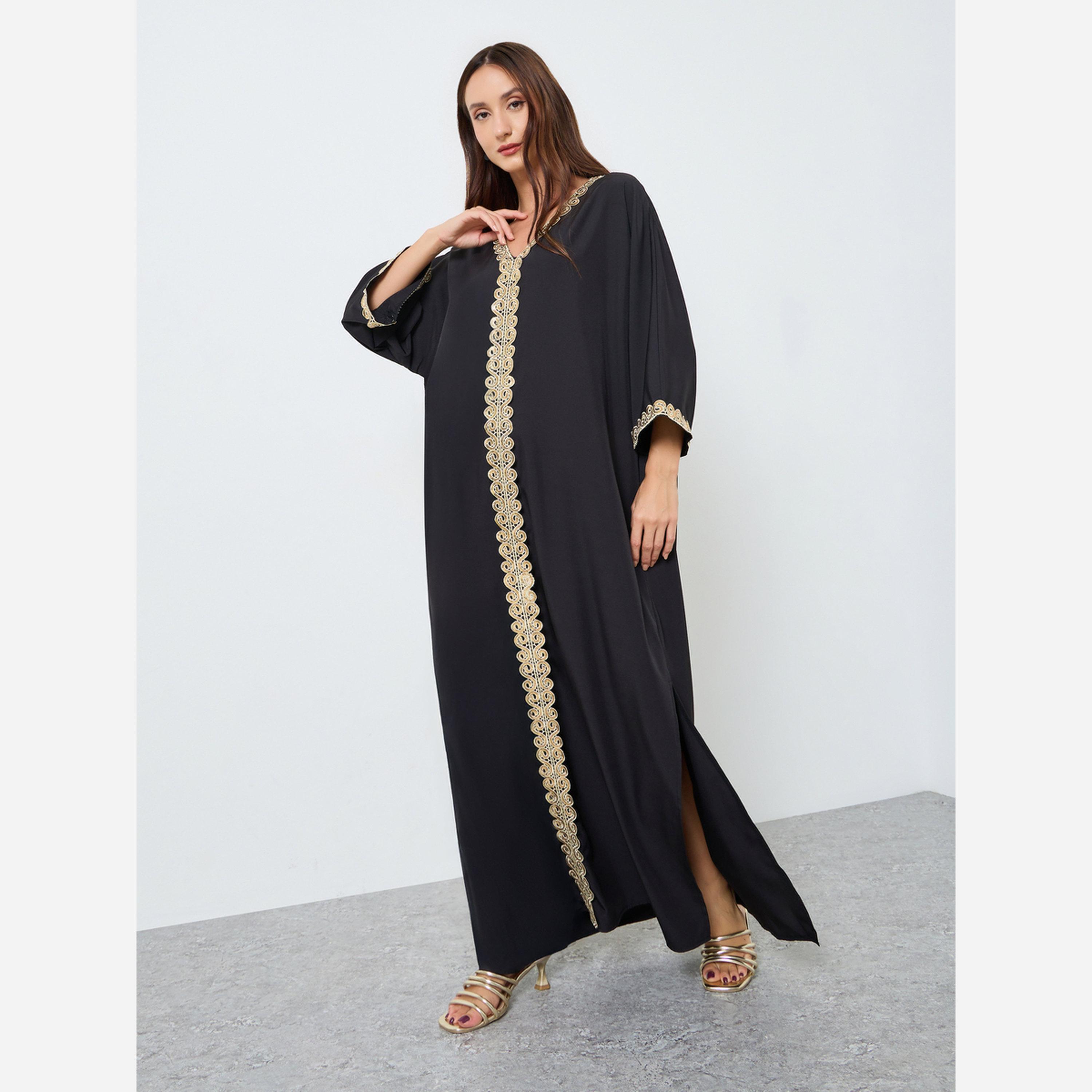 تيك تو - فستان متوسط الطول نسائي سادة مزين بتطريز ذهبي، ياقة شكل سبعة وأكمام طويلة-women-clothing-dresses-image-3