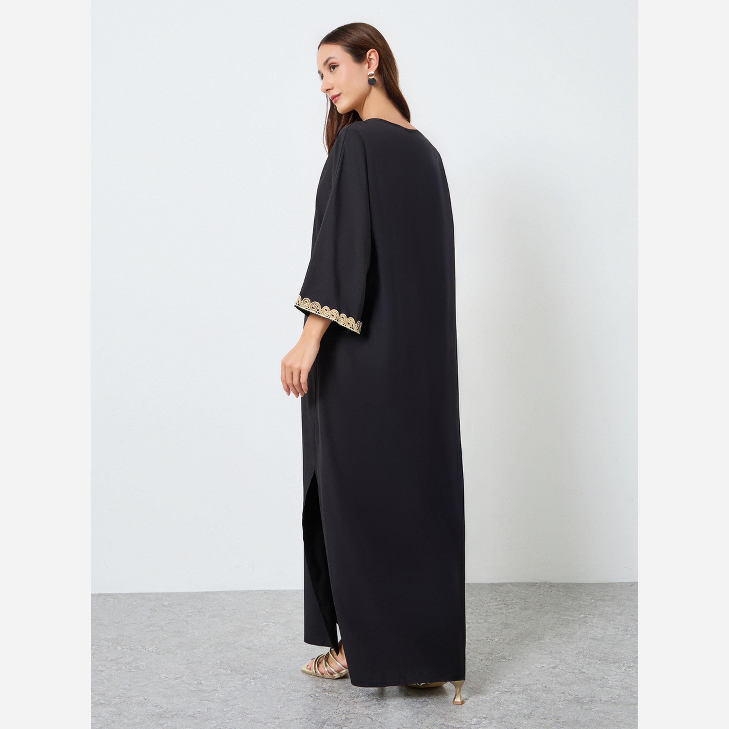 تيك تو - فستان متوسط الطول نسائي سادة مزين بتطريز ذهبي، ياقة شكل سبعة وأكمام طويلة-women-clothing-dresses-image-4