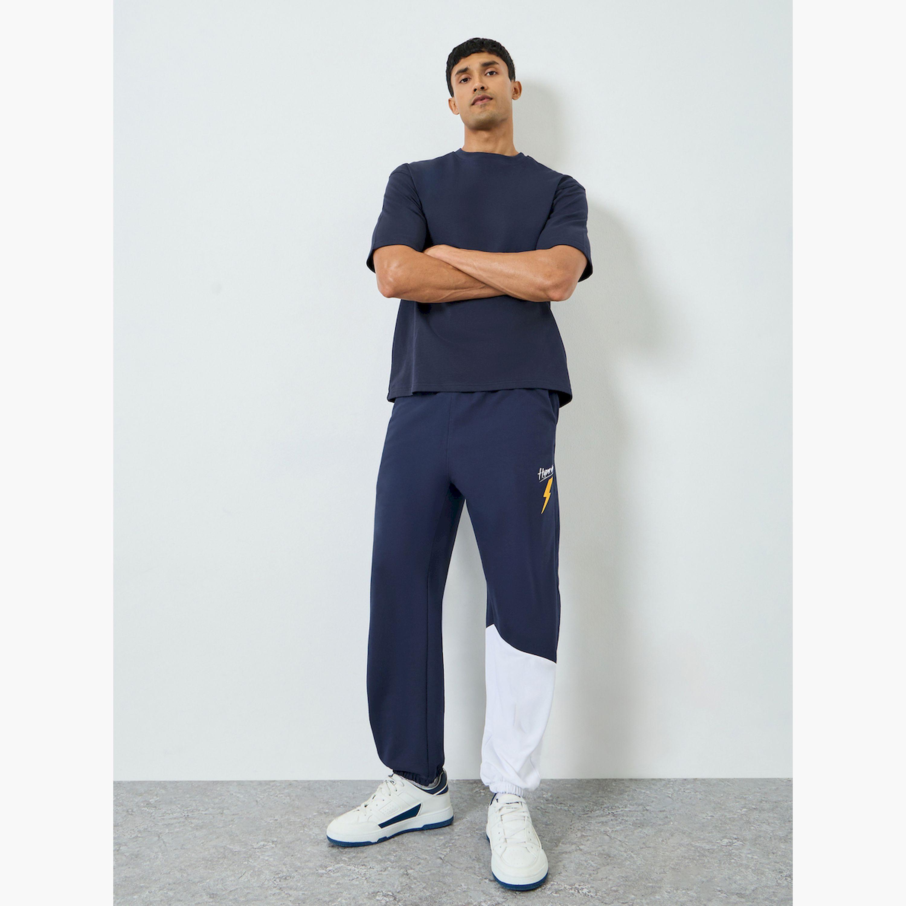 جوغر رجالي كحلي بنمط كتل الألوان وبرباط-men-clothing-bottoms-joggers-image-2