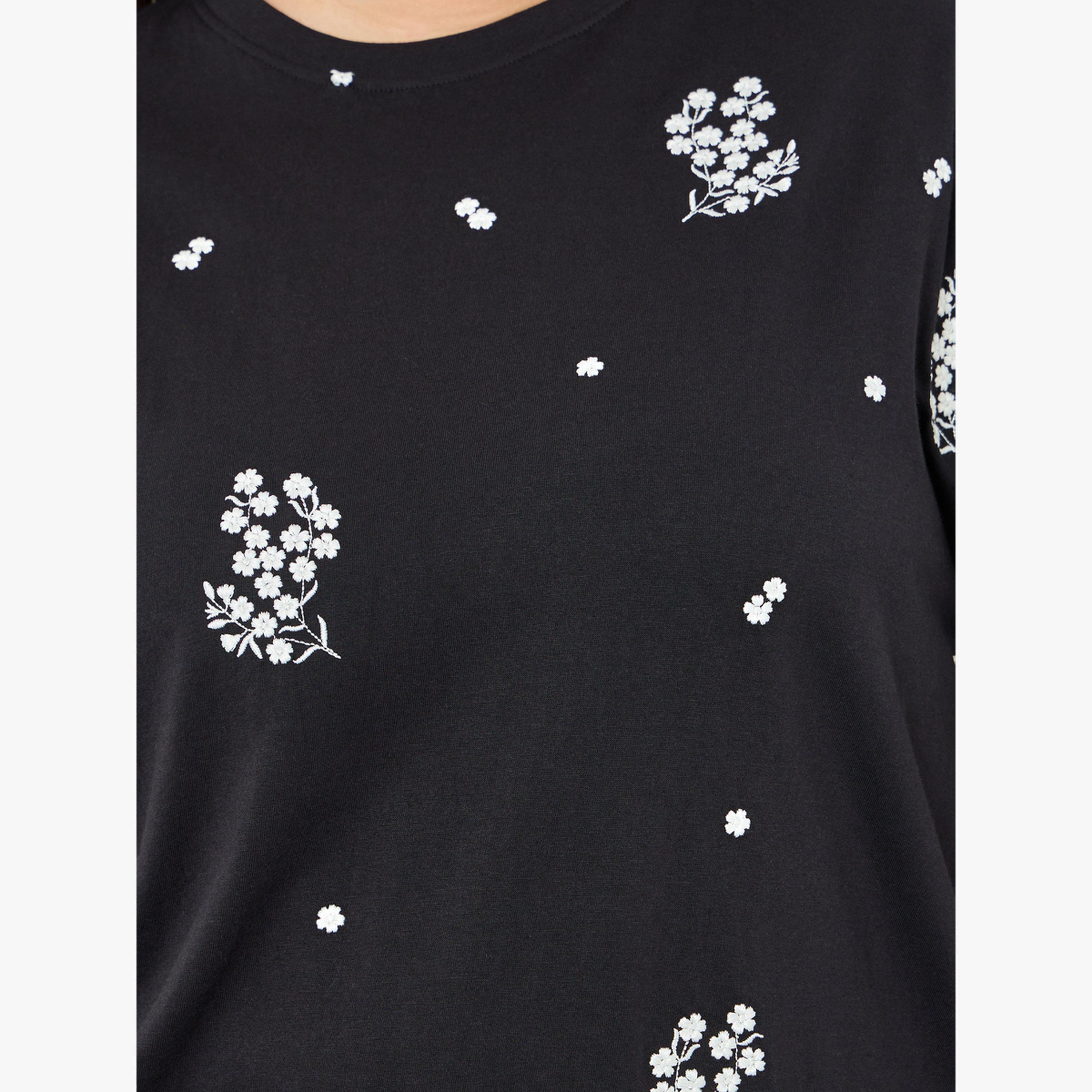 Styli Plus Size Black Floral Embroidered T-Shirt-women-clothing-tshirts-image-5