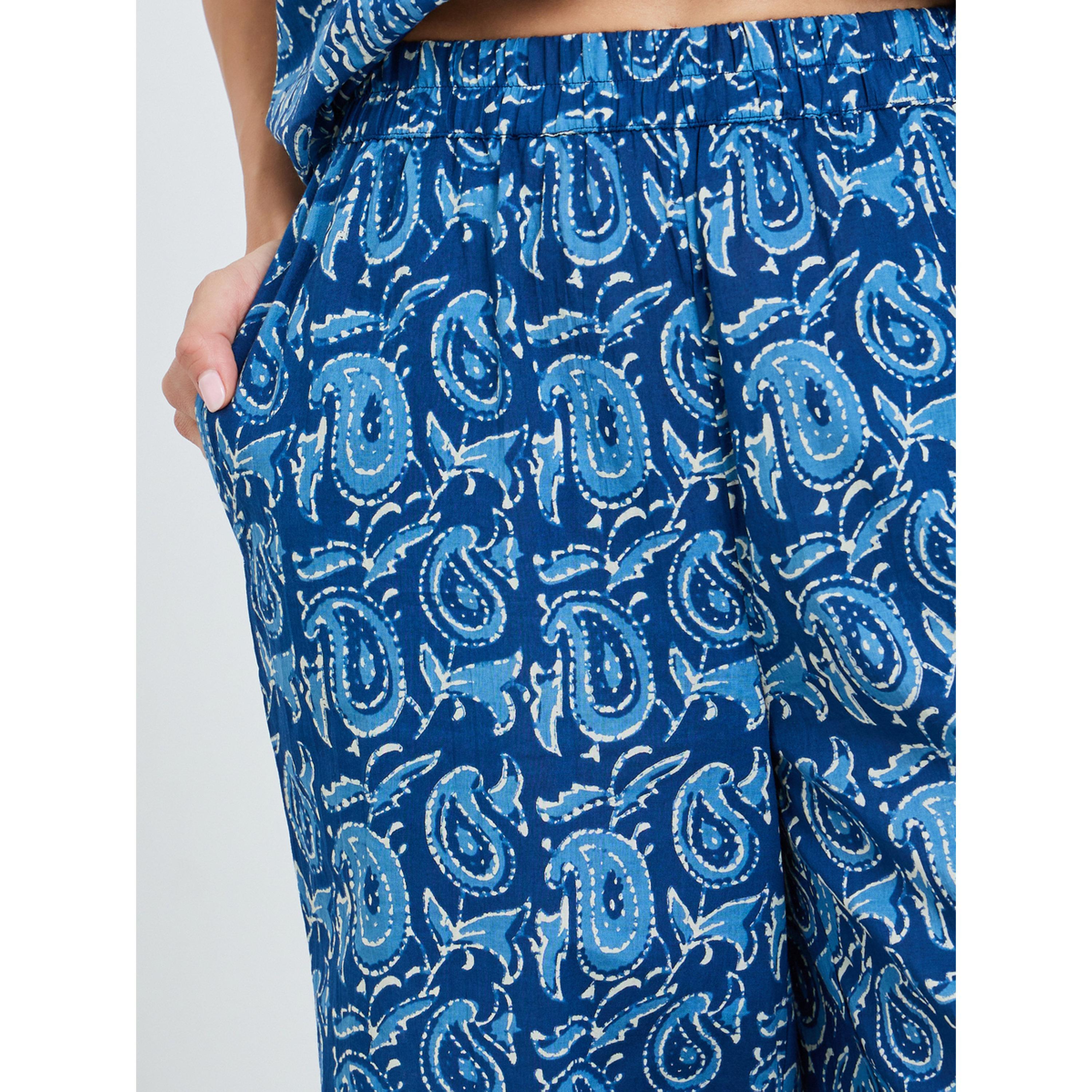 طقم بيجاما من بلوزة قطن بكسرات وبنطال واسع بطبعة بيزلي-women-clothing-nightwear-pyjamas-longsets-image-5
