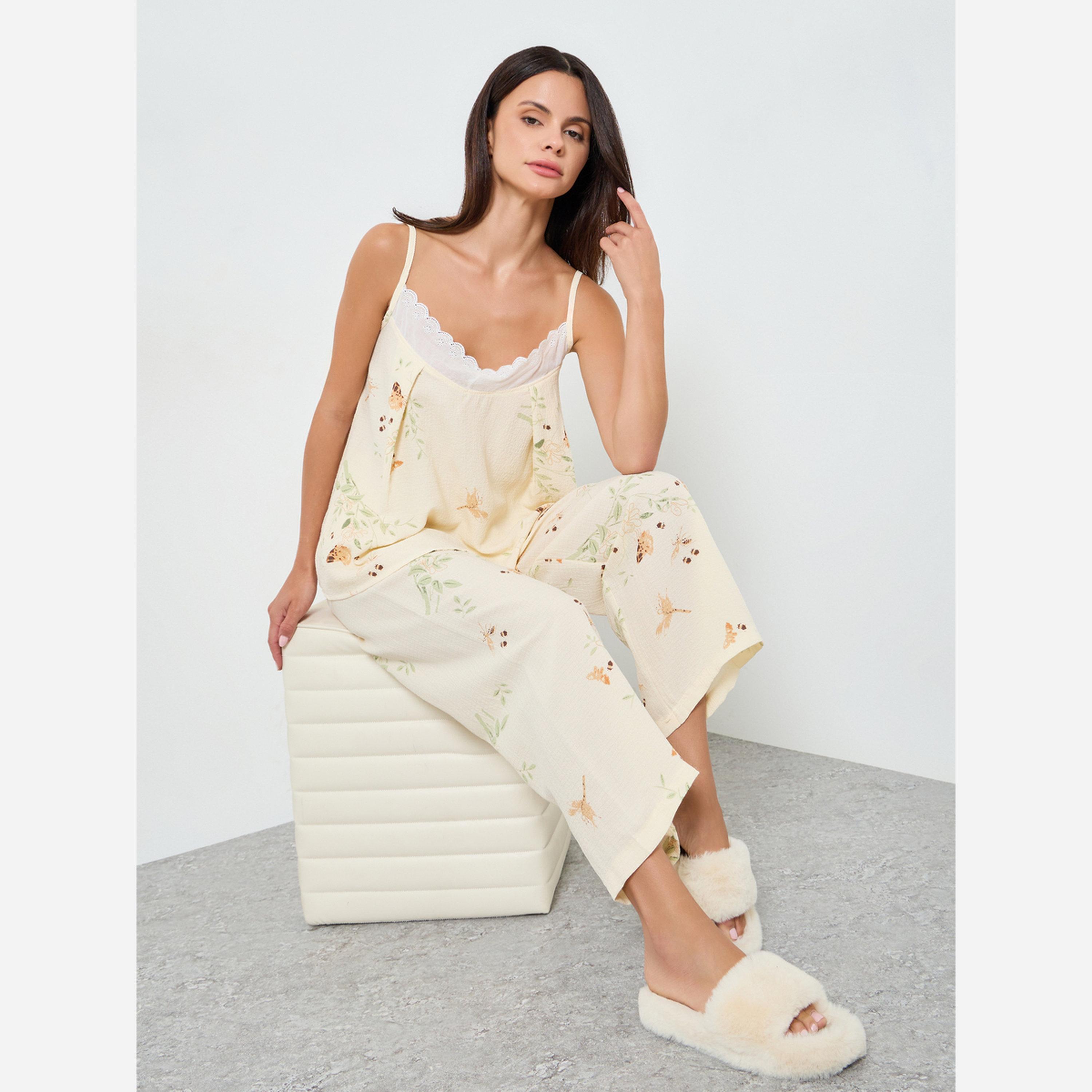 ستايلي - بيجاما ٣ قطع - بلوزة بطبعة استوائية مع بنطال طويل-women-clothing-nightwear-pyjamas-longsets-image-3