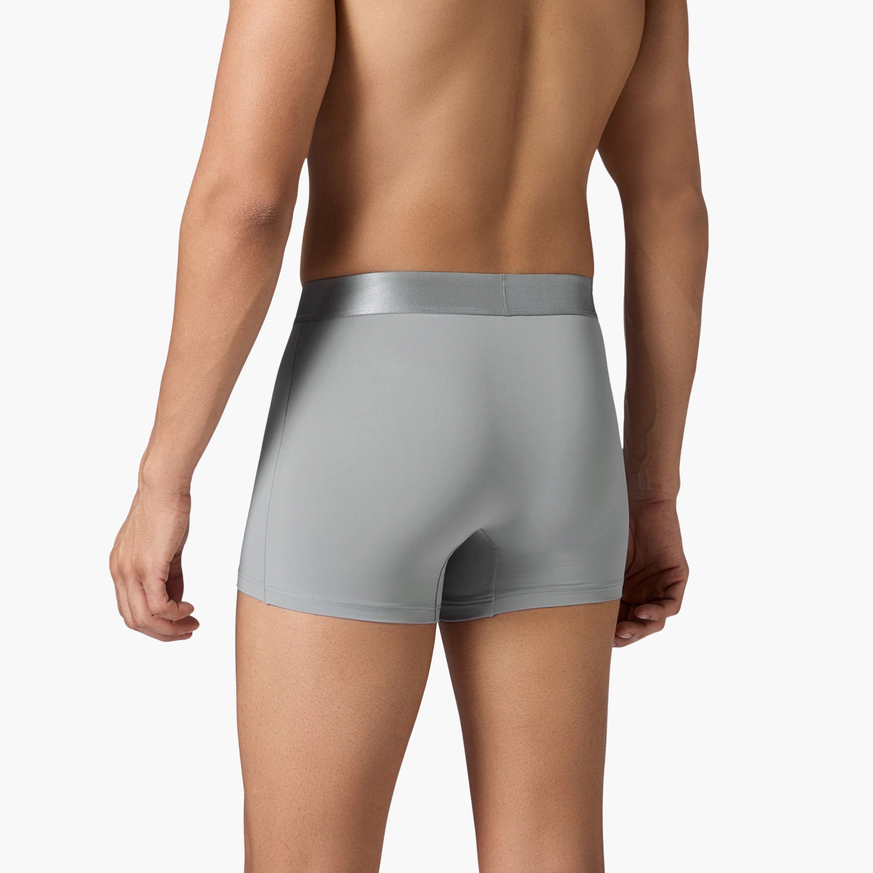 اكس واي اكس اكس - شورت رجالي مطاطي لون سادة - سريع الجفاف (عبوة 8 قطع)-men-clothing-innerwear-underwear-image-4