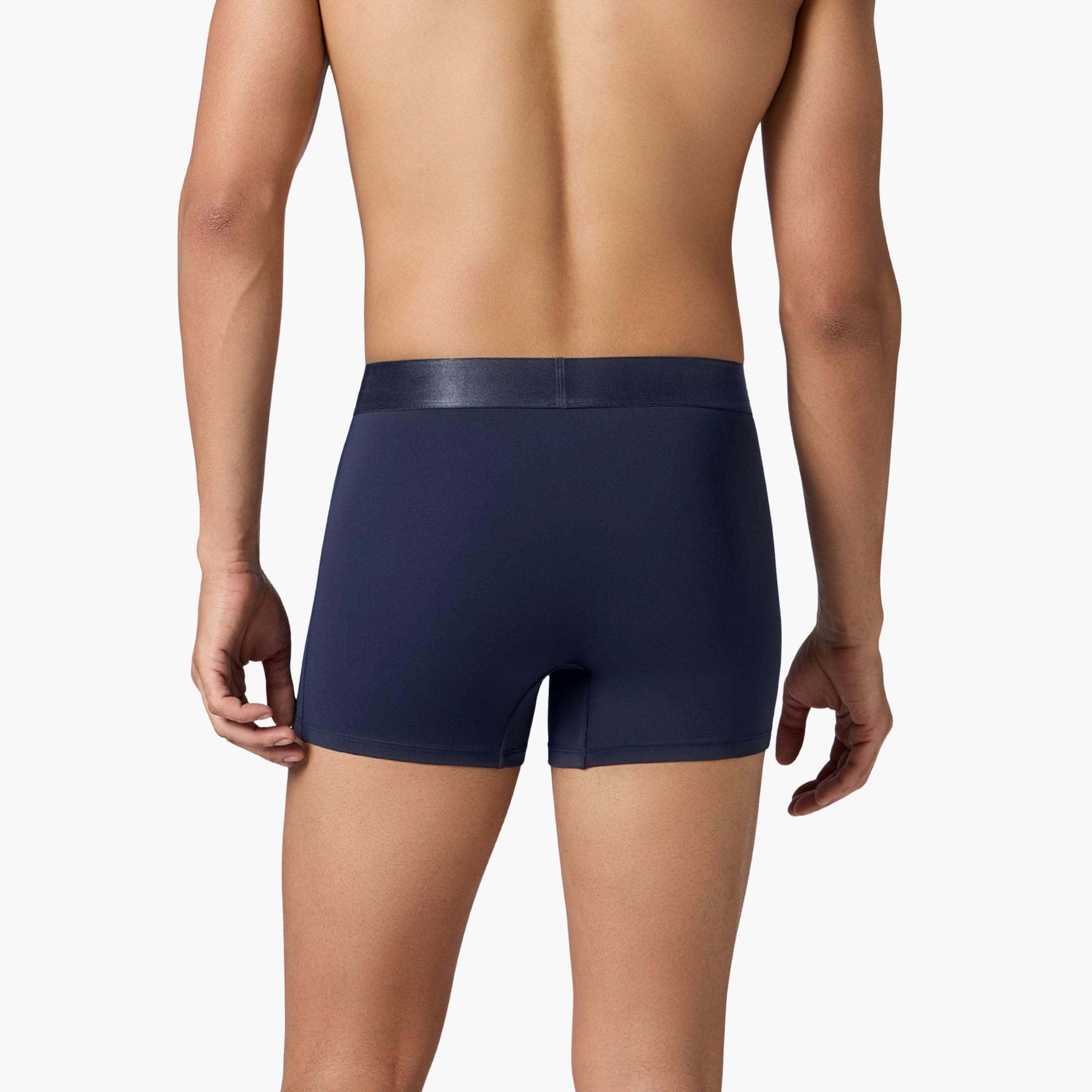 اكس واي اكس اكس - شورت رجالي مطاطي لون سادة - سريع الجفاف (عبوة 8 قطع)-men-clothing-innerwear-underwear-image-3