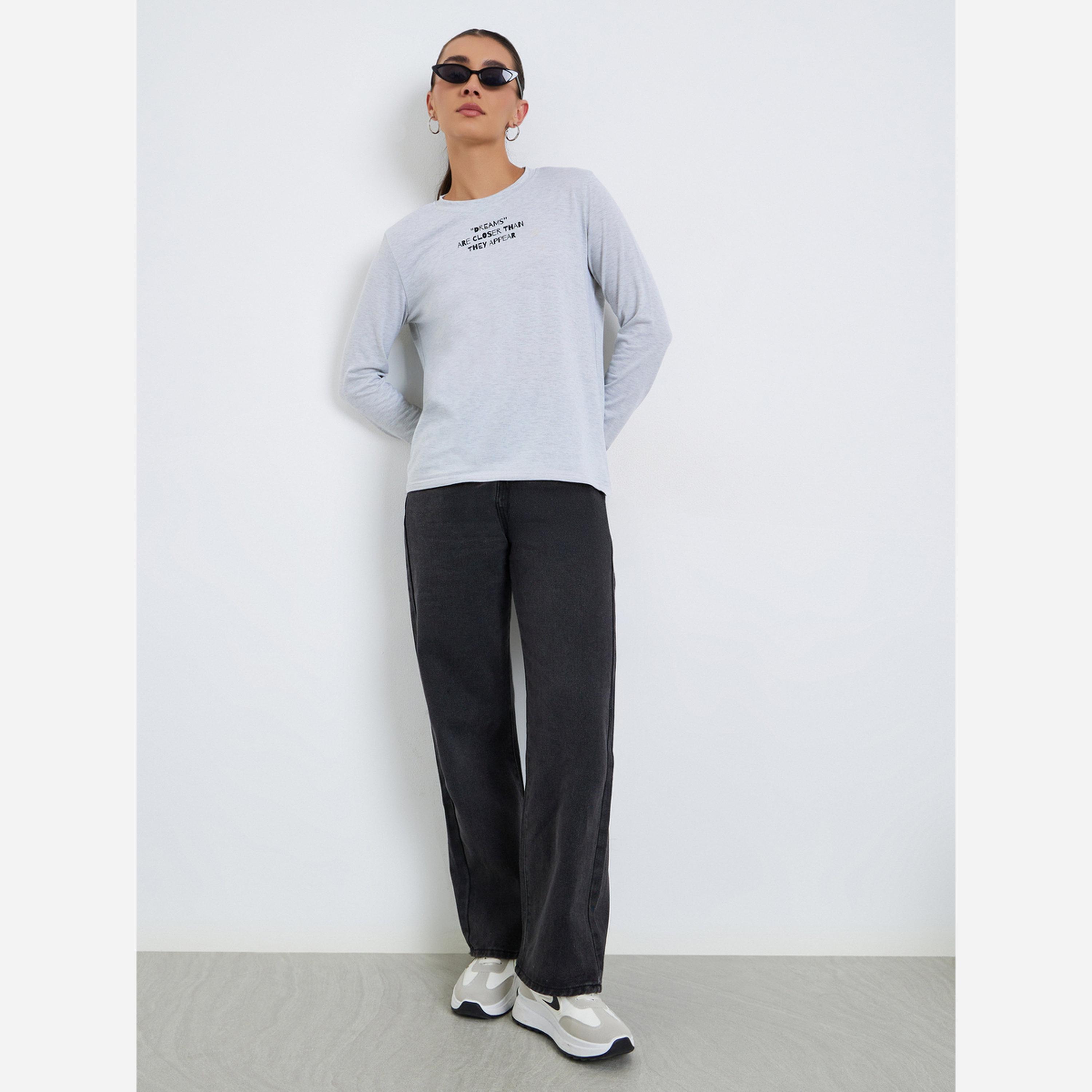 ستايلي - تيشيرت نسائي قصة عادية طبعة شعار-women-clothing-tshirts-image-1