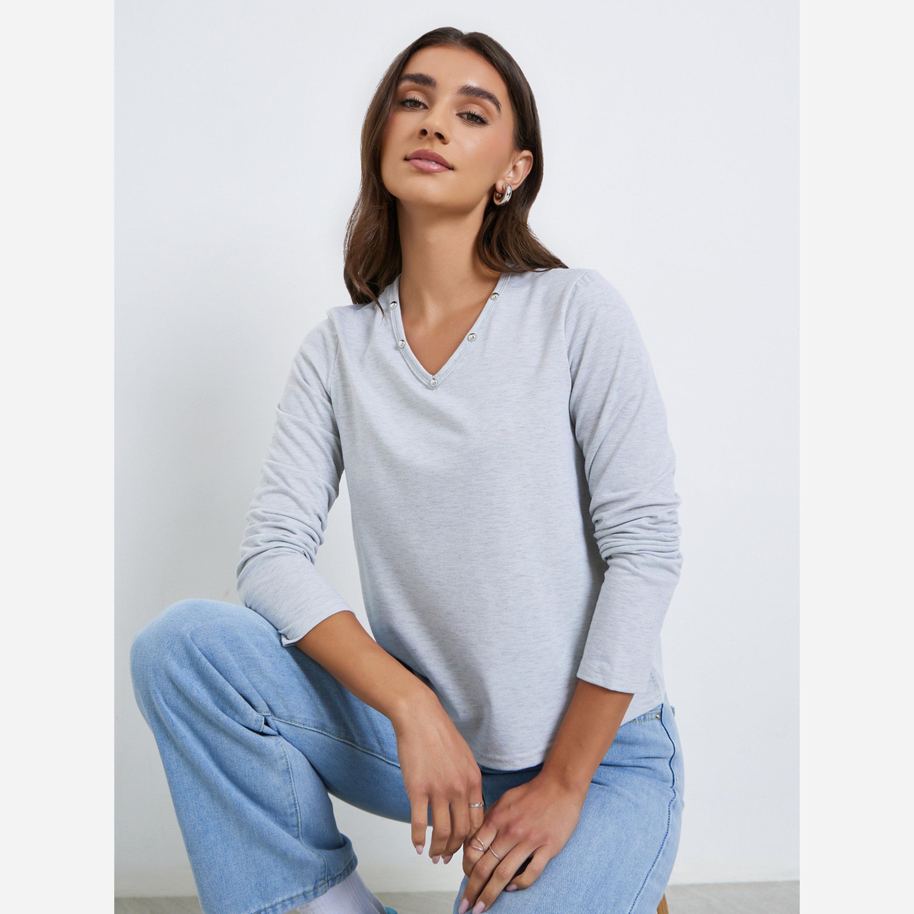 ستايلي - تيشيرت نسائي ياقة شكل سبعة وتفاصيل أزرار-women-clothing-tshirts-image-3