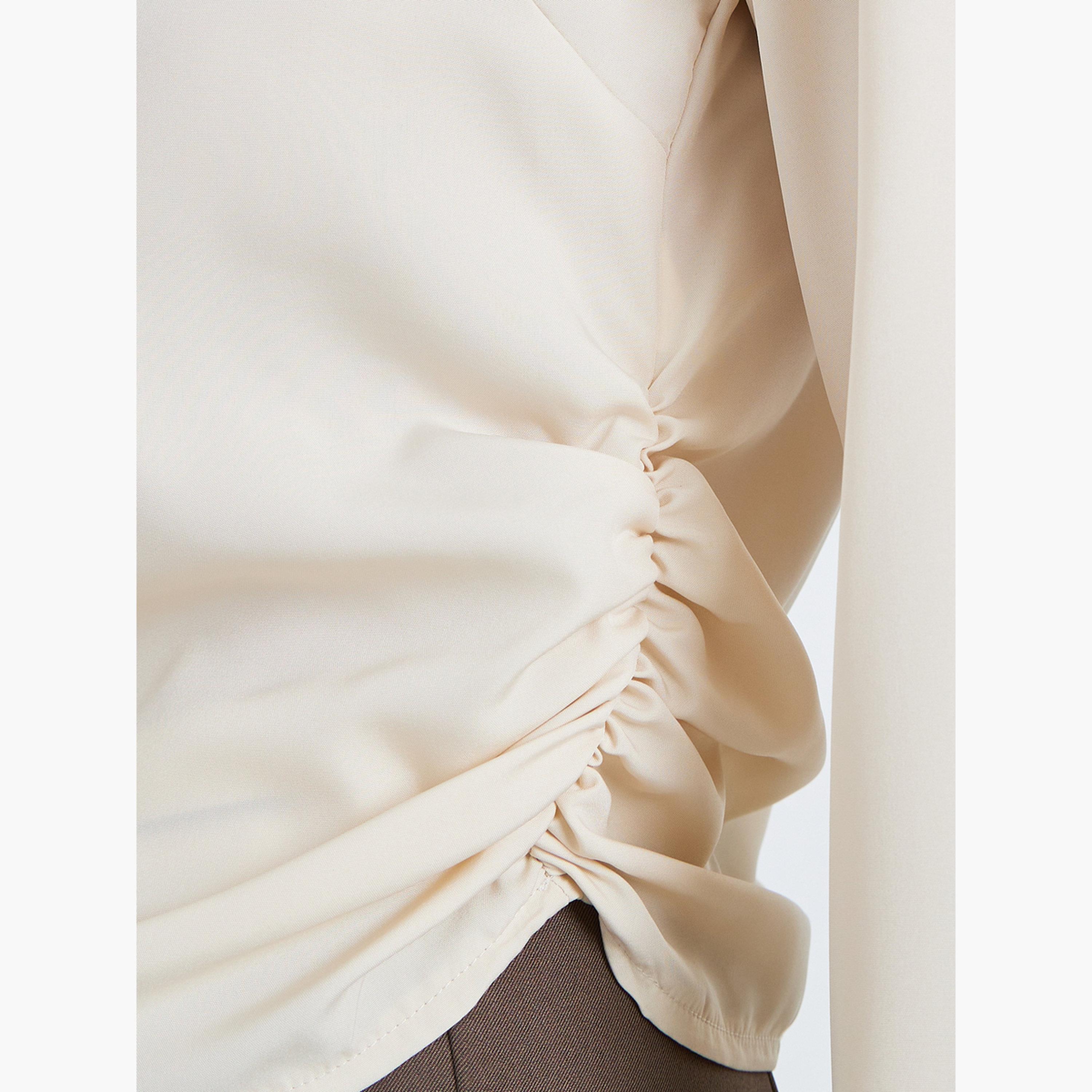 بلوزة بأكمام طويلة وتفاصيل مزمومة-women-clothing-shirtsandblouses-blouses-image-3