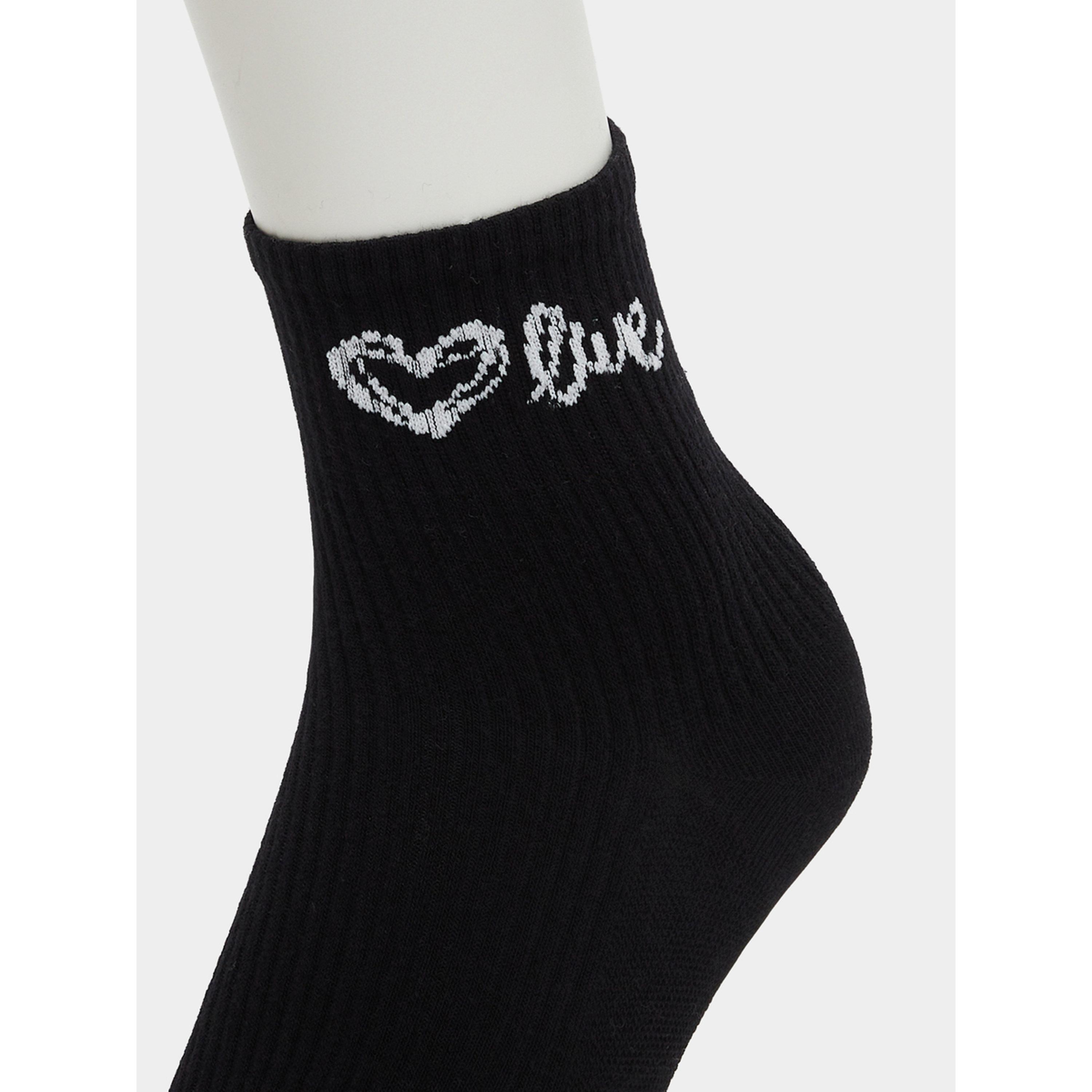 طقم من 3 أزواج - جوارب كاحل بطبعة قلب-women-socksandstockings-image-3