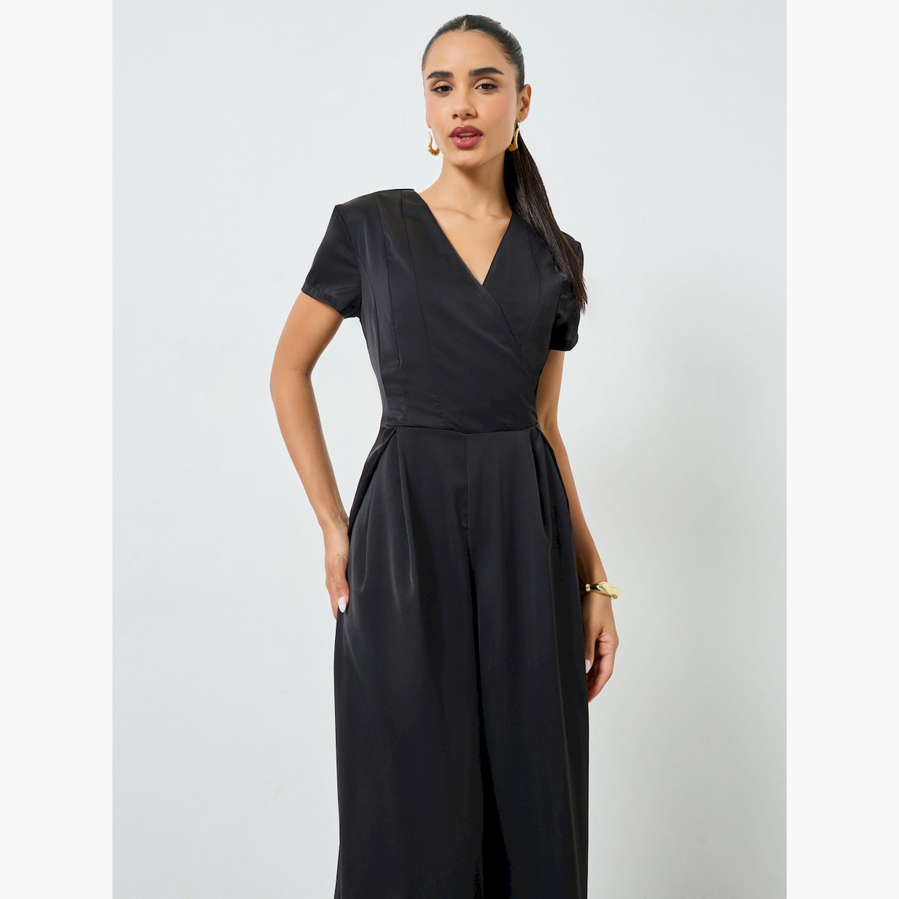 جمبسوت بأرجل واسعة ونمط لف مع أكمام قصيرة-women-clothing-jumpsuits-image-2