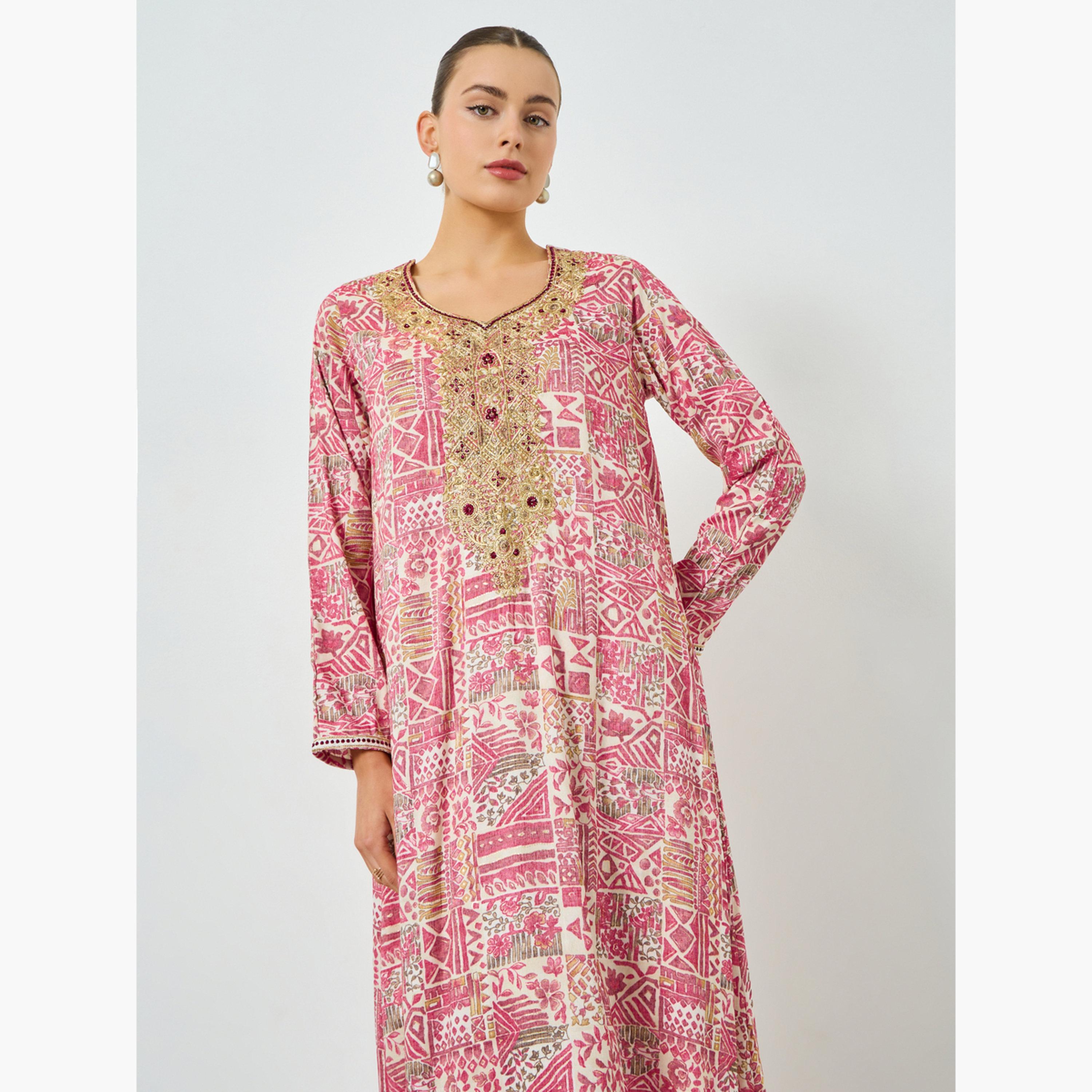 ماكسيم كرييشن - جلابية مطبوعة ومطرزة تصميم A لون وردي-women-arabicclothing-jalabiyas-image-4