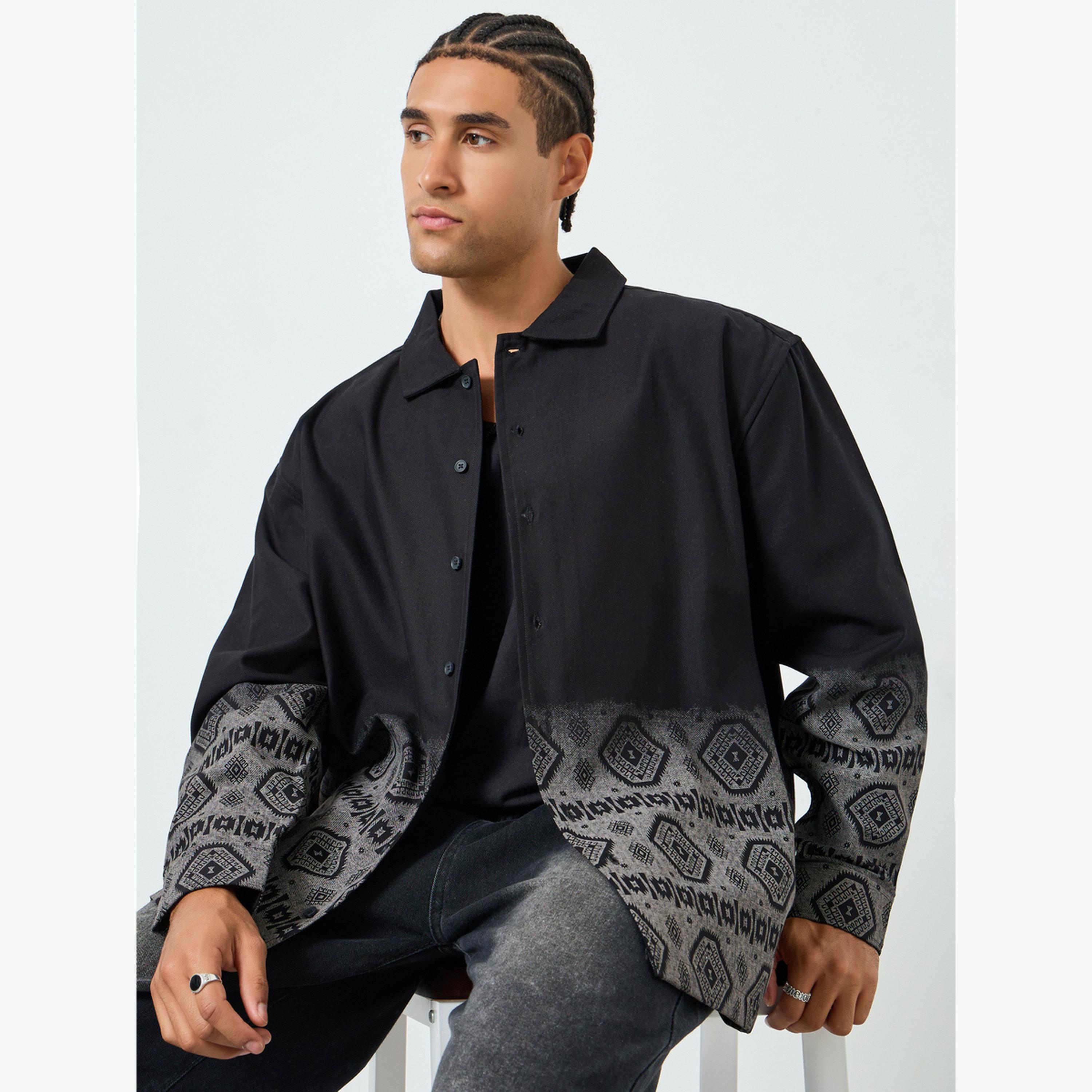 قميص قطن بطبعة هندسية قصة واسعة للرجال-men-clothing-shirts-image-3