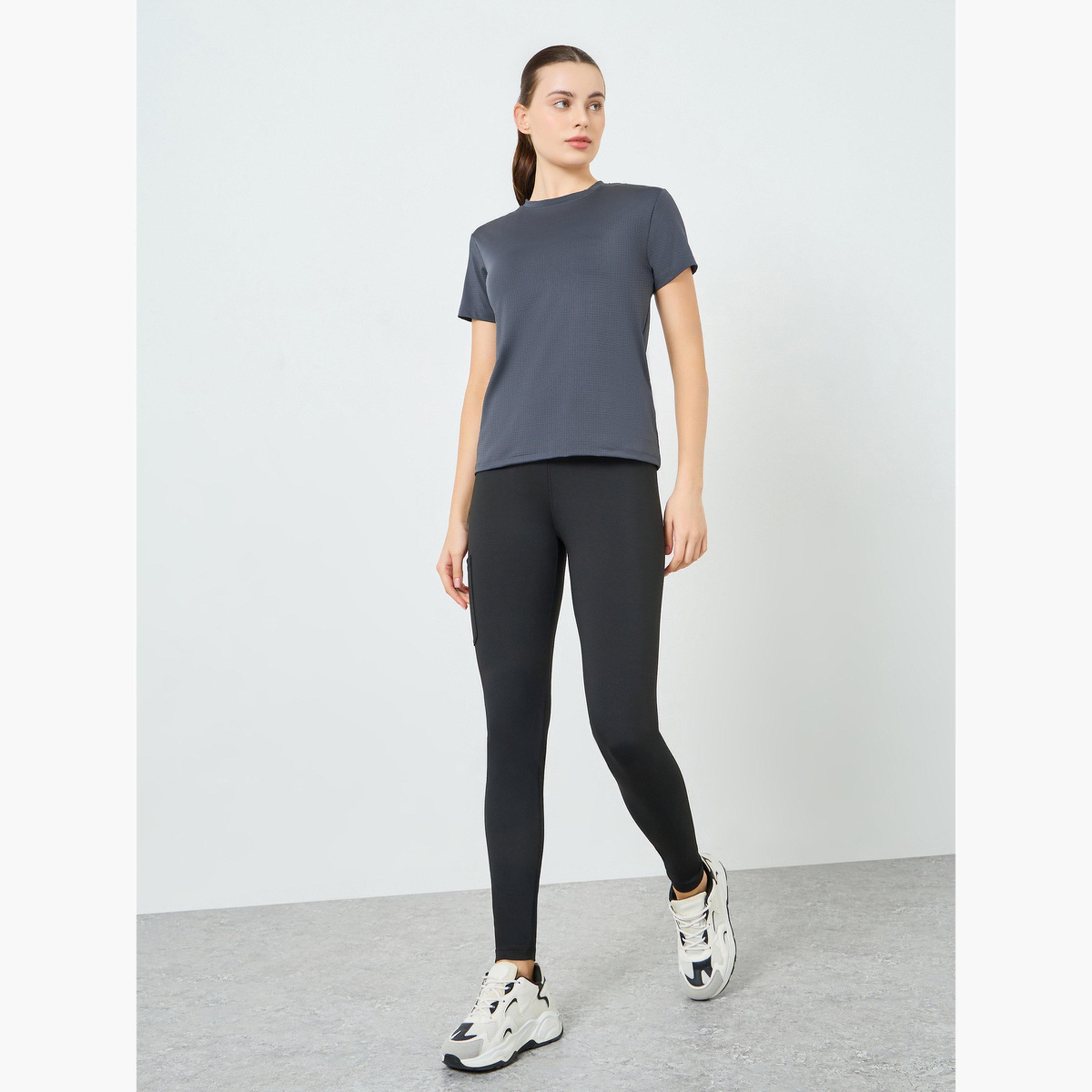 طقم قطعتين بلوزة أساسي منسوج بأكمام قصيرة-women-clothing-tshirts-image-3