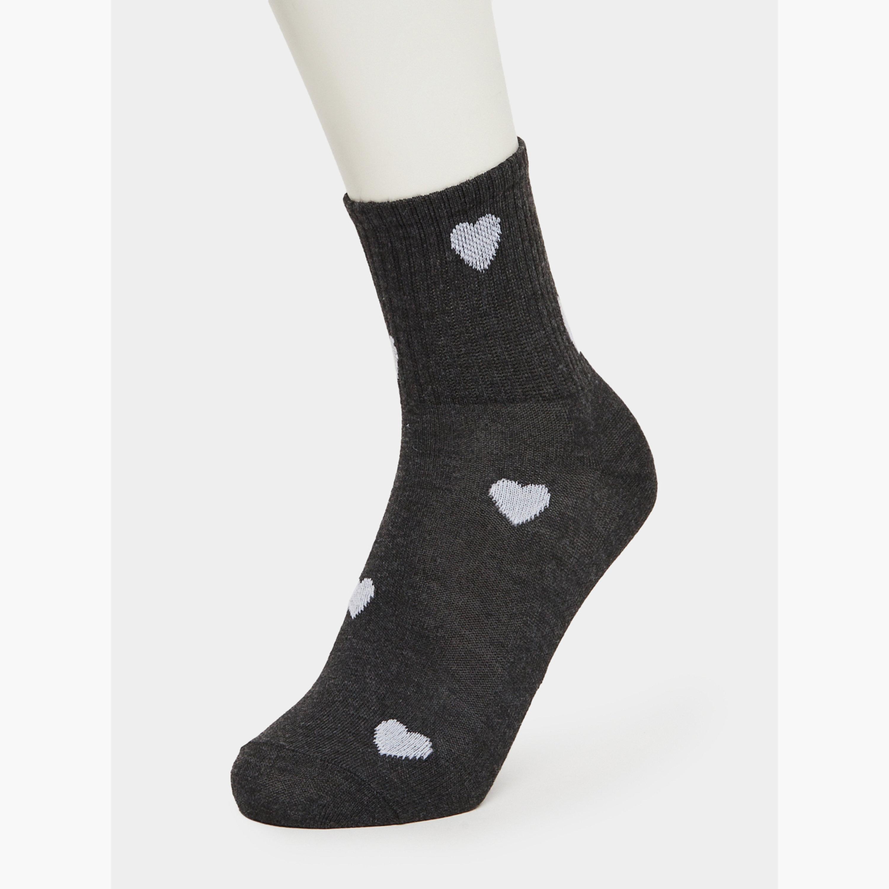 طقم 3 أزواج جوارب قصيرة بطبعة قلب-women-socksandstockings-image-2