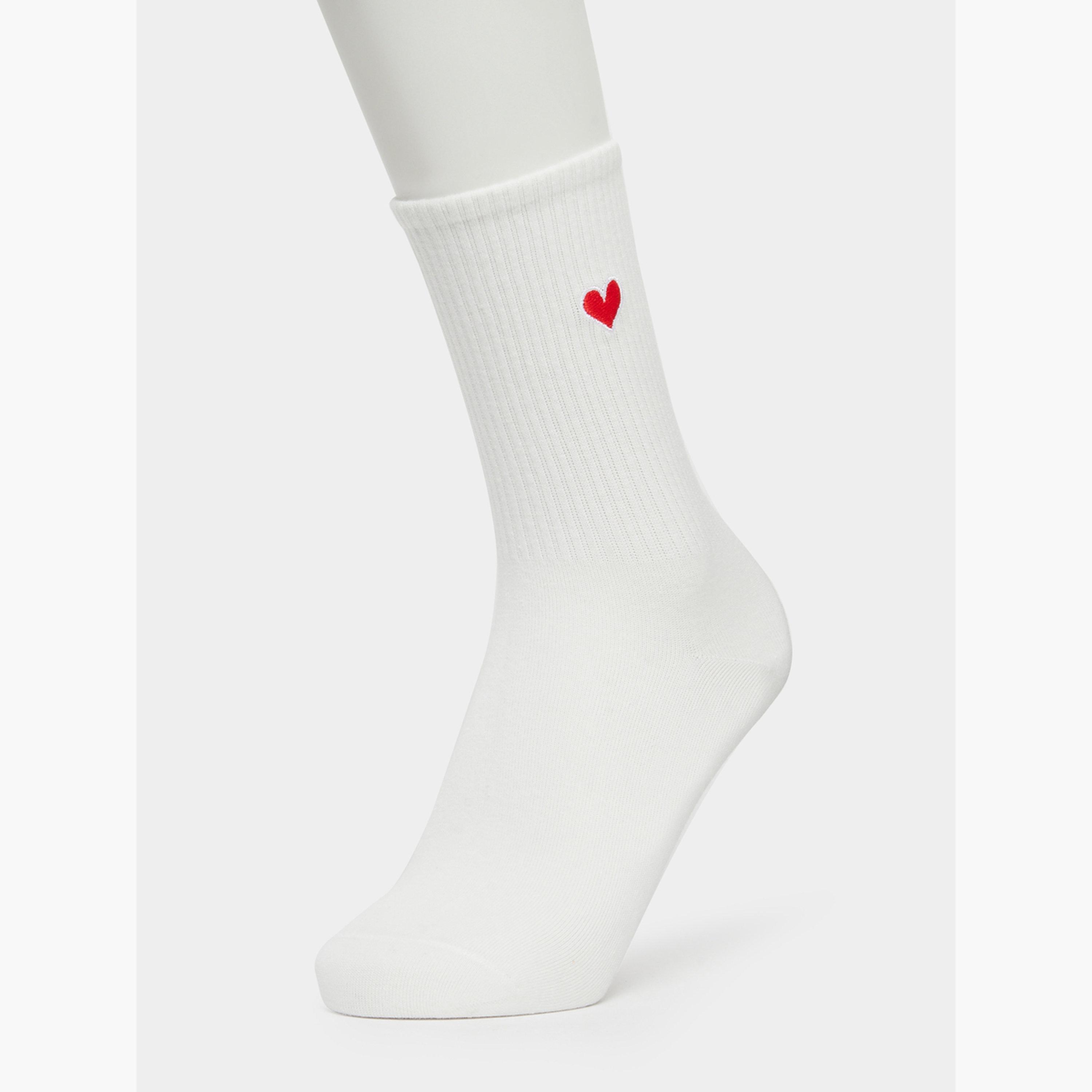 طقم زوجين جوارب ياقة مستديرة بطبعة قلب-women-socksandstockings-image-2