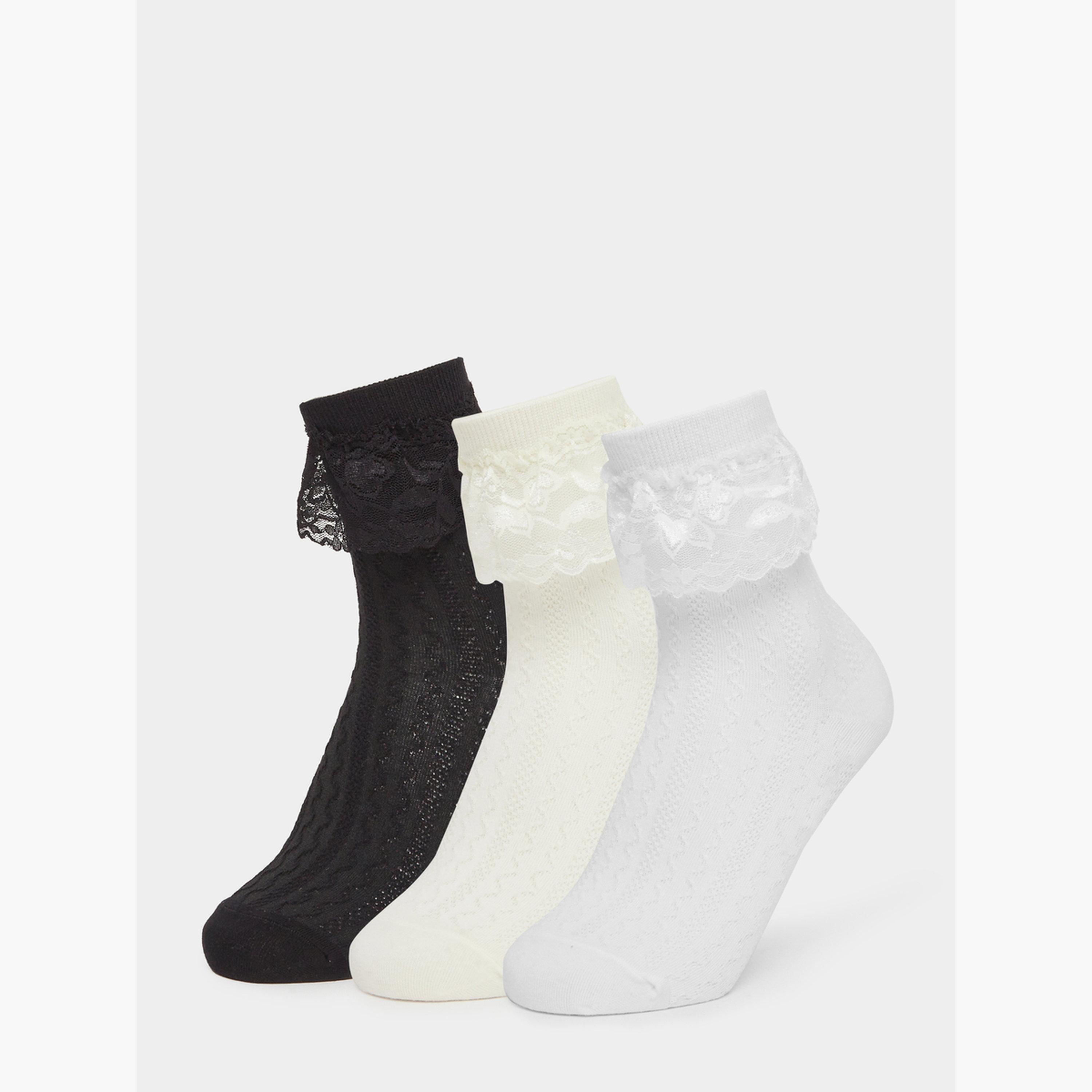 Styli Pack of 3 - Lace Trim Quarter Socks-women-socksandstockings-image-1