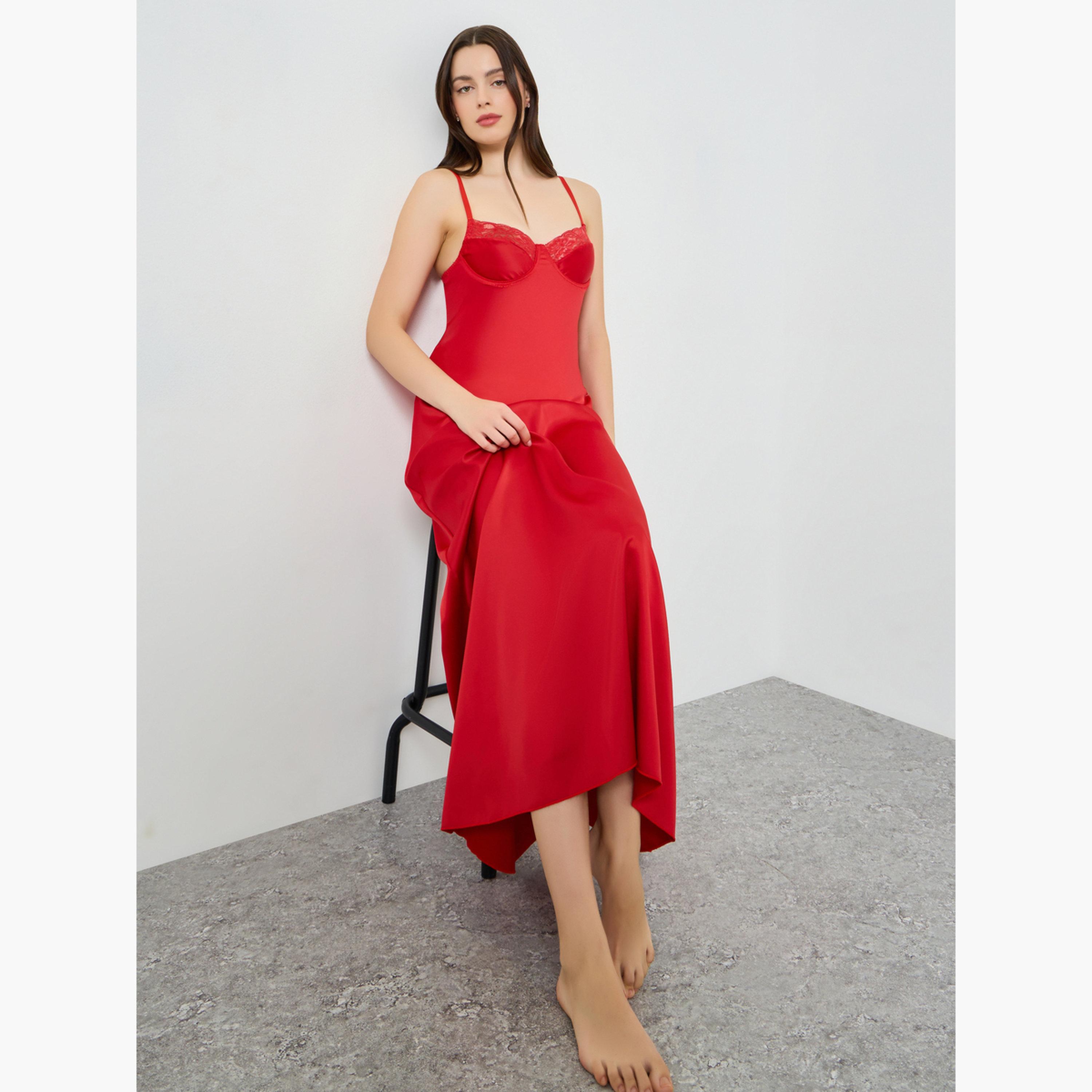 قميص نوم ساتان أحمر بتفاصيل دانتيل-women-clothing-lingerie-babydollsandbodysuits-image-2