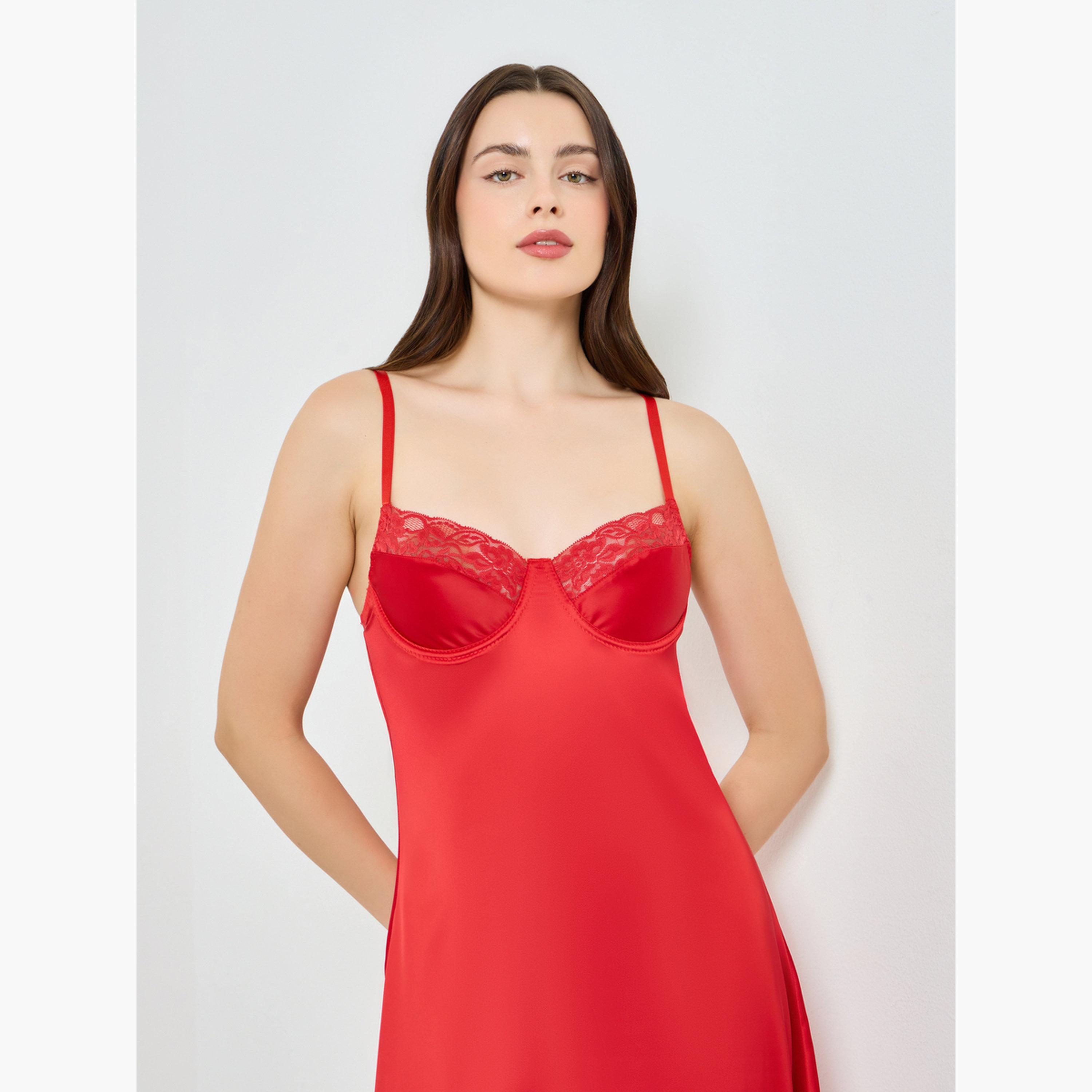 قميص نوم ساتان أحمر بتفاصيل دانتيل-women-clothing-lingerie-babydollsandbodysuits-image-3