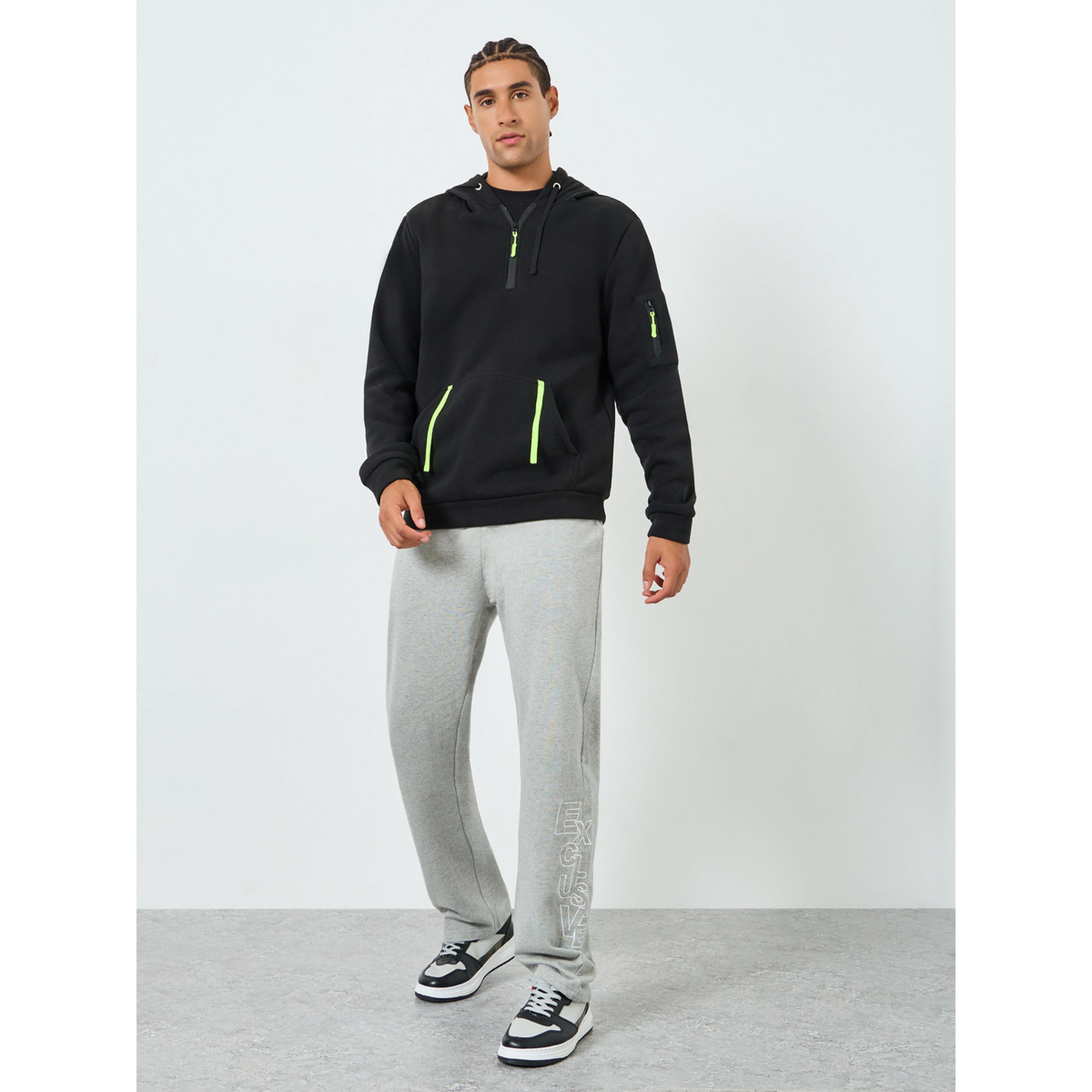 هودي رجالي سادة بنصف سحاب وجيب كنغر-men-winterwear-hoodiesandsweatshirts-image-2