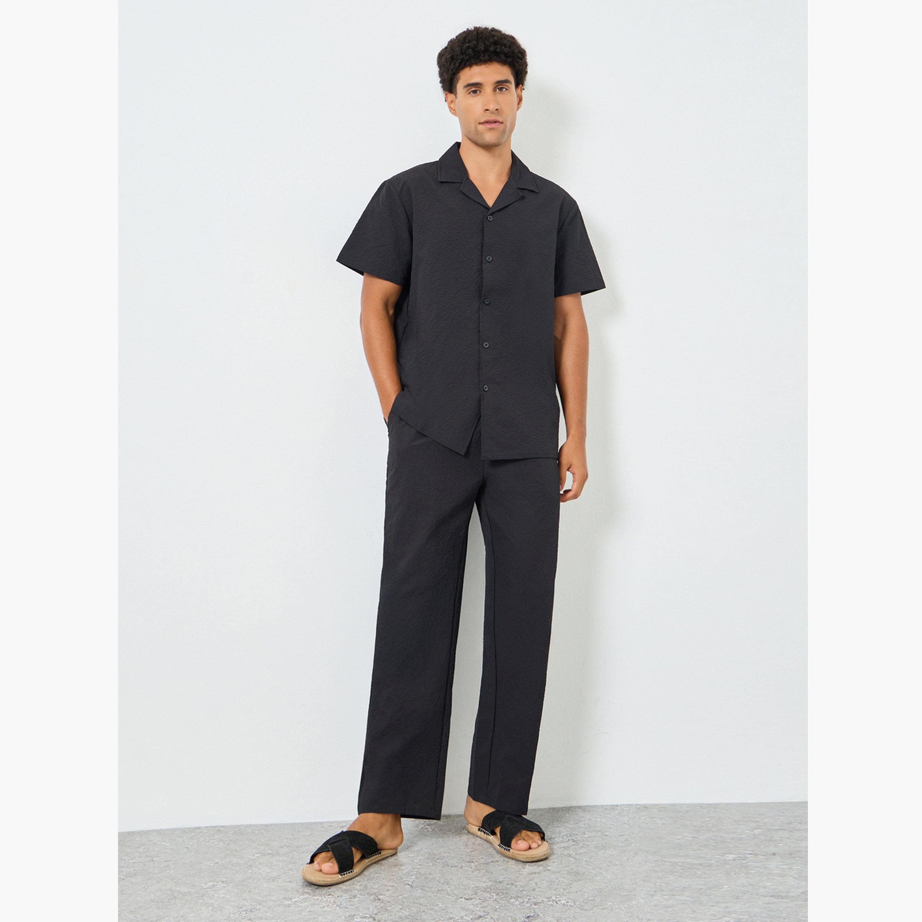 طقم منسق من قميص بأكمام قصيرة وبنطال للرجال-men-clothing-coordsets-image-1
