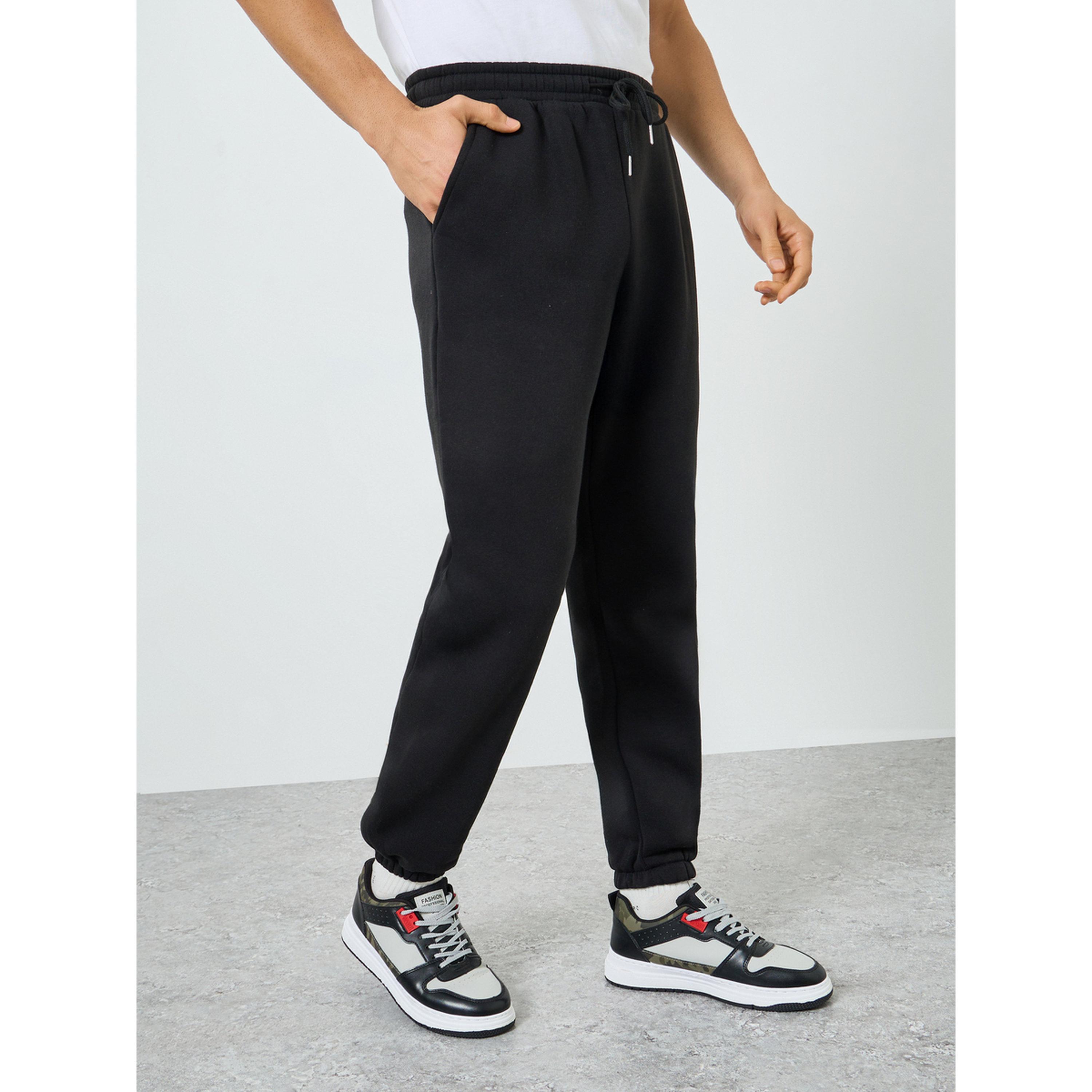 بنطال جوغر رجالي بخصر مطاطي ورباط-men-clothing-bottoms-joggers-image-1
