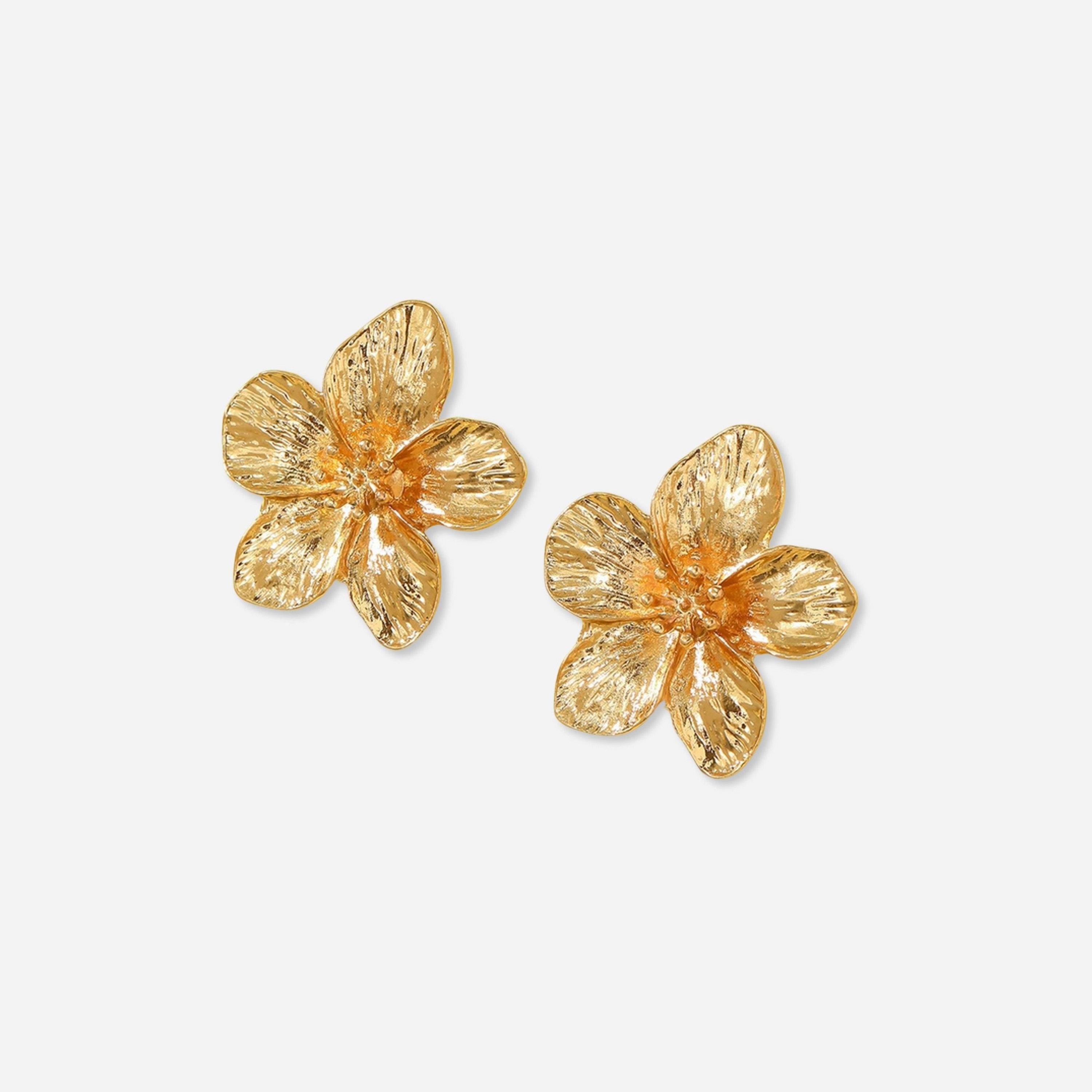 تيك تو - أقراط ذهبية مرصعة بالزهور-women-watchesandjewellery-jewellery-earrings-image-1