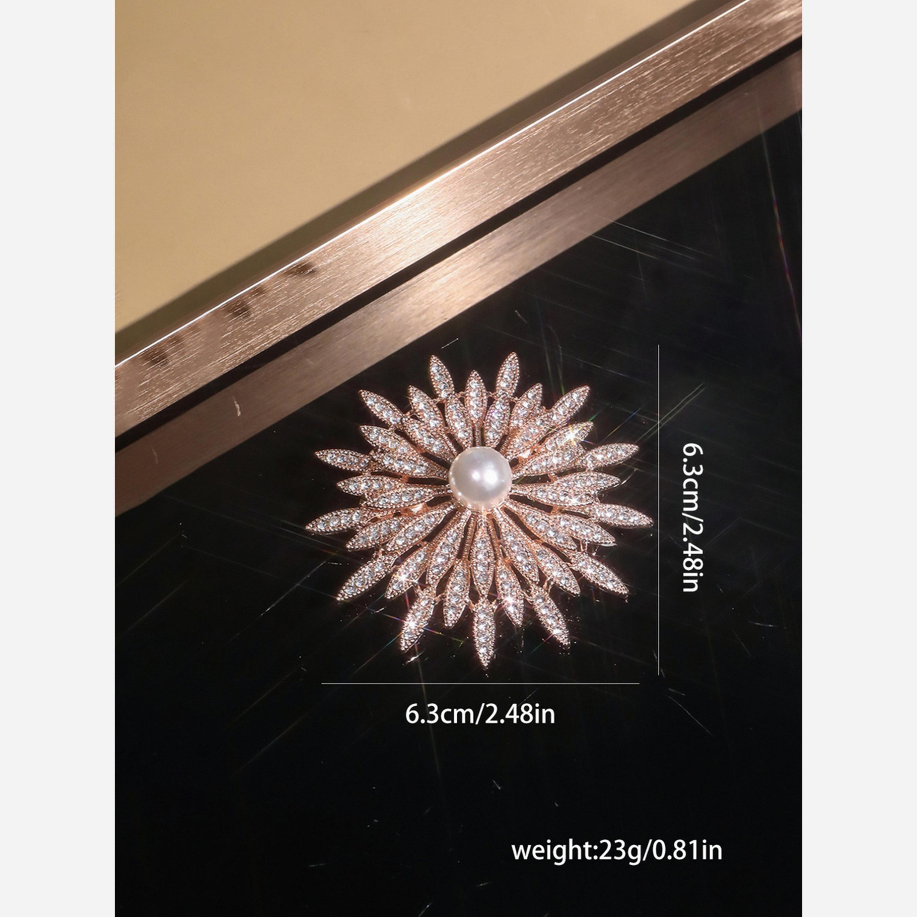 تيك تو - بروش زهرة من الكريستال الذهبي مع لؤلؤ صناعي-women-watchesandjewellery-jewellery-brooches-image-3