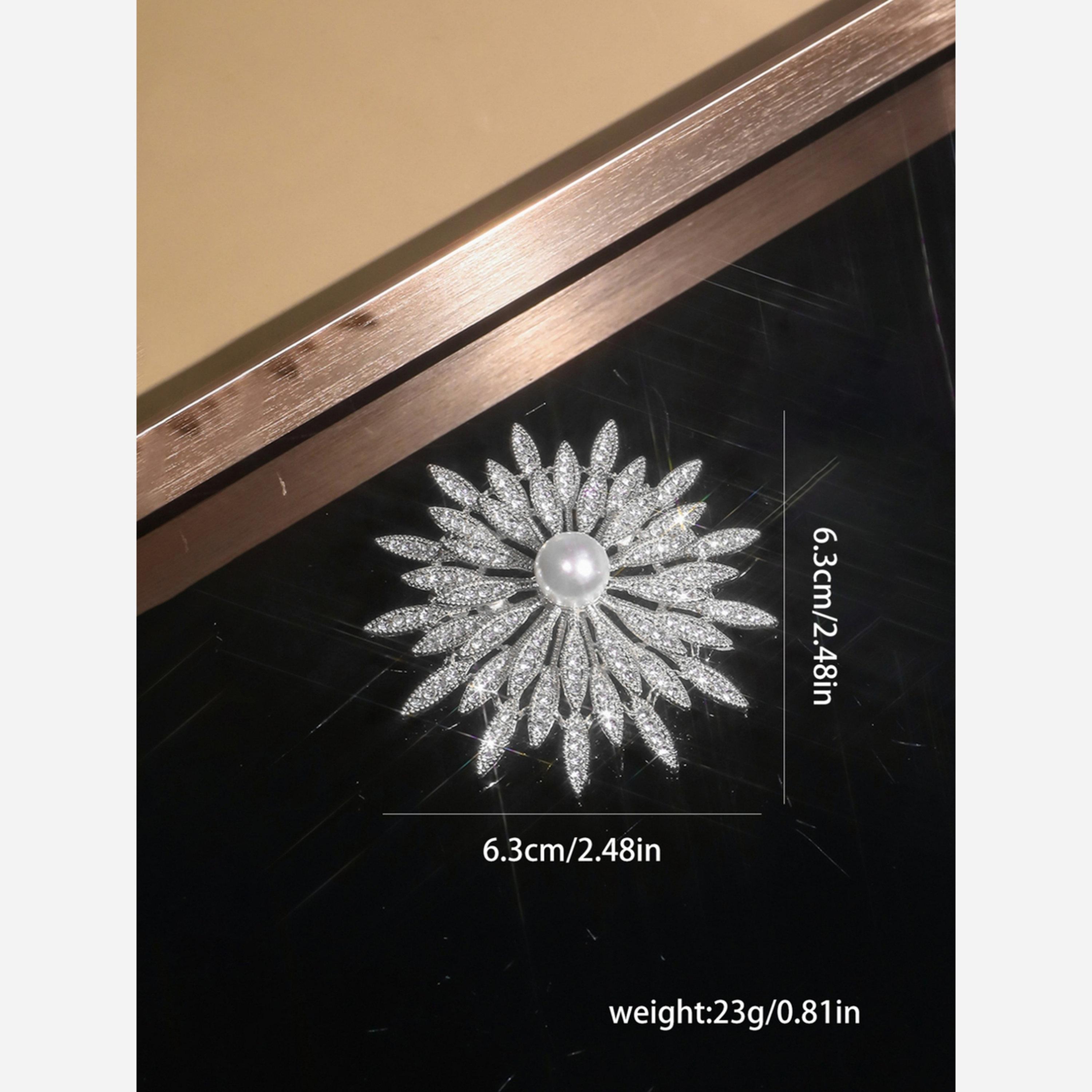 تيك تو - بروش زهرة من الكريستال الفضي مع لؤلؤ صناعي-women-watchesandjewellery-jewellery-brooches-image-3