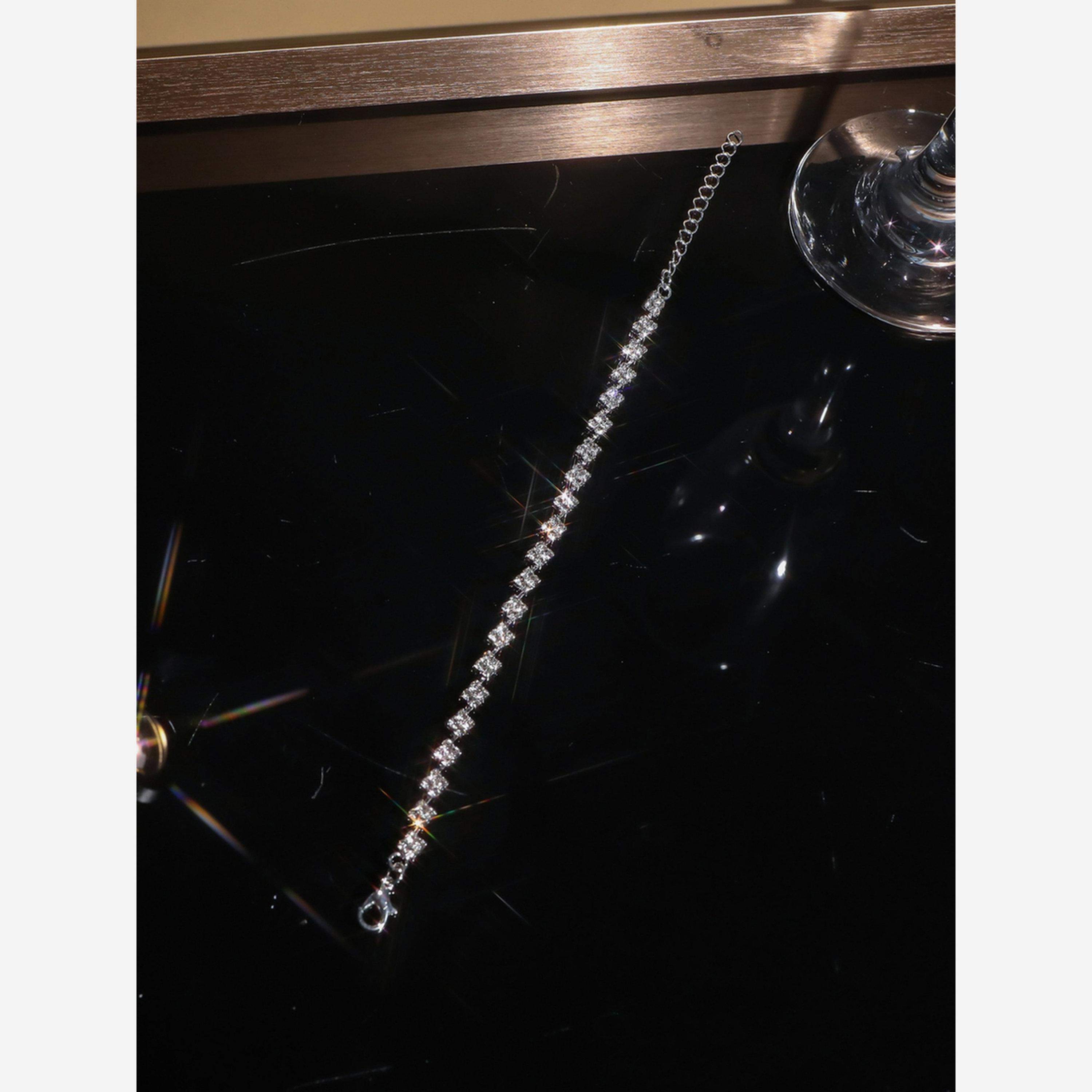 تيك تو - سوار فضي مزين بنقوش زهرية متلألئة-women-watchesandjewellery-jewellery-banglesandbracelets-image-4