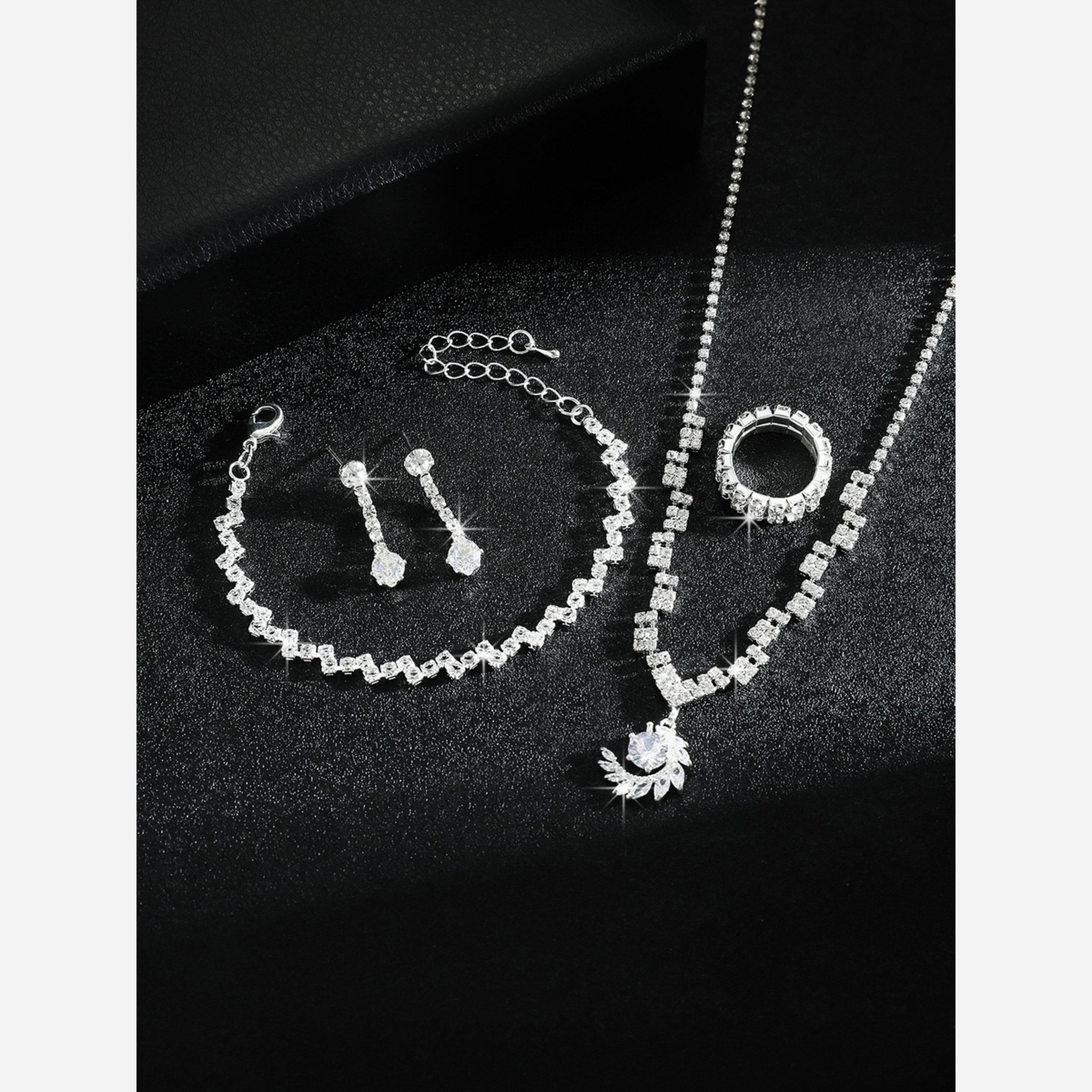 تيك تو - طقم عقد وأقراط وسوار وخاتم من الكريستال الفضي-women-watchesandjewellery-jewellery-jewellerysets-image-5