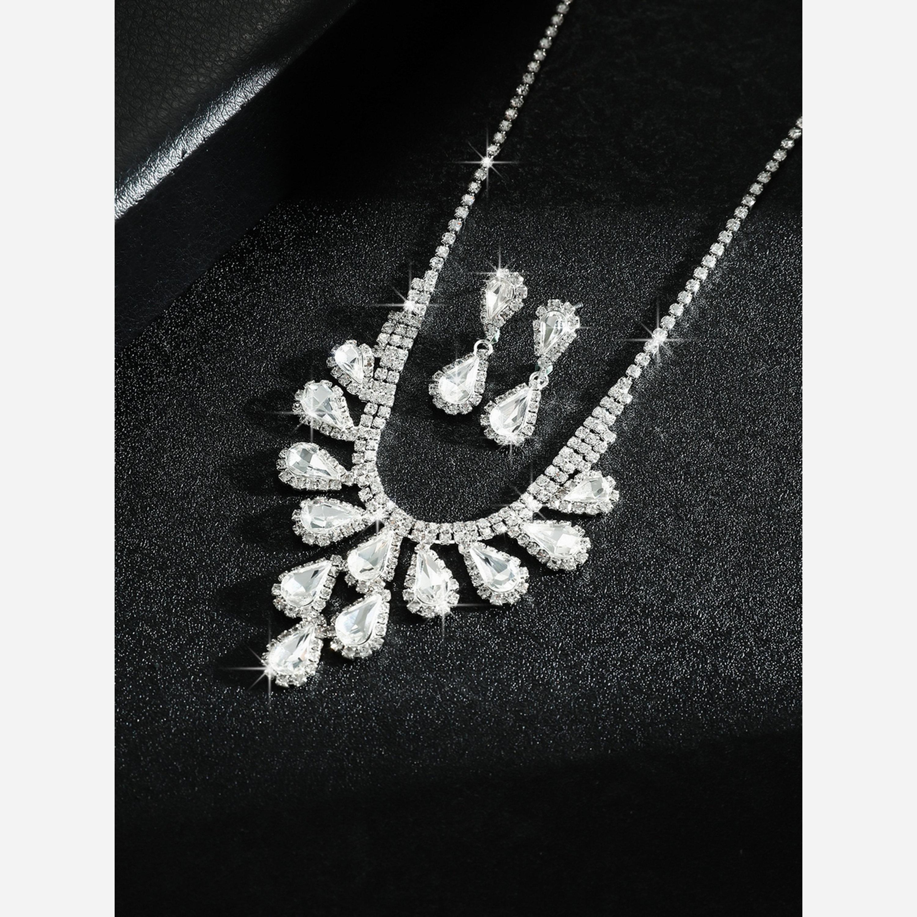 تيك تو - طقم عقد وأقراط من الكريستال الفضي-women-watchesandjewellery-jewellery-jewellerysets-image-5