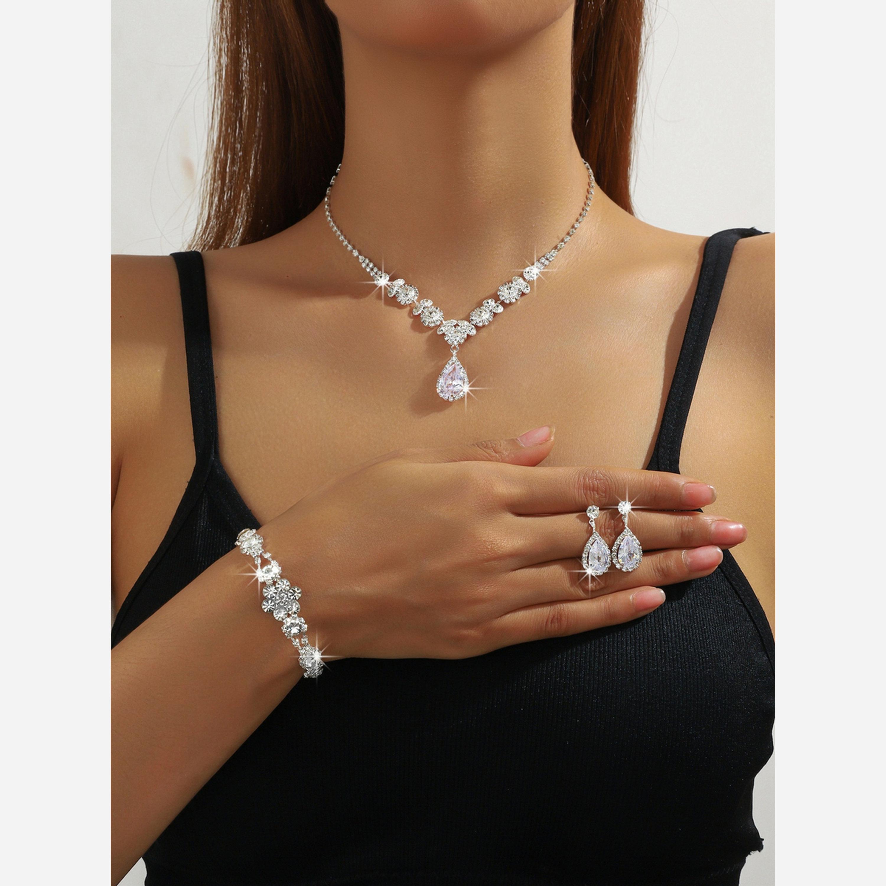تيك تو - طقم عقد وأقراط وسوار من الكريستال الفضي-women-watchesandjewellery-jewellery-jewellerysets-image-2