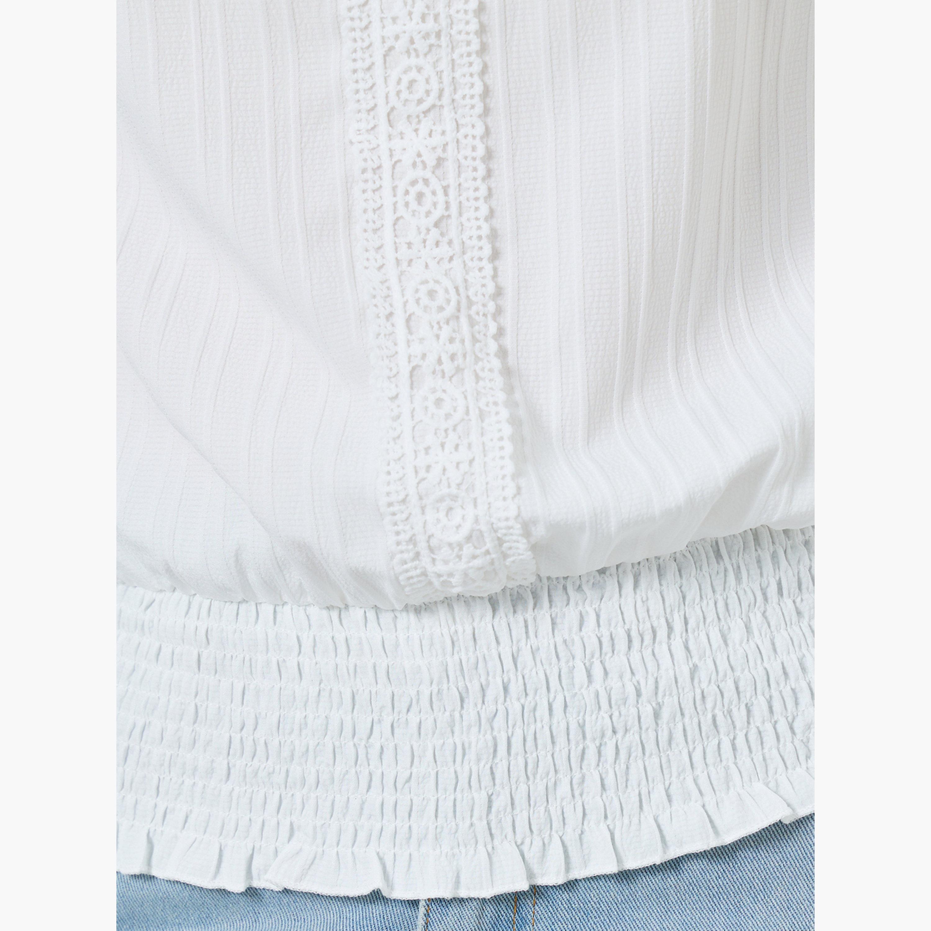 بلوزة بأكمام قصيرة وتفاصيل بارزة الملمس-women-clothing-shirtsandblouses-blouses-image-4