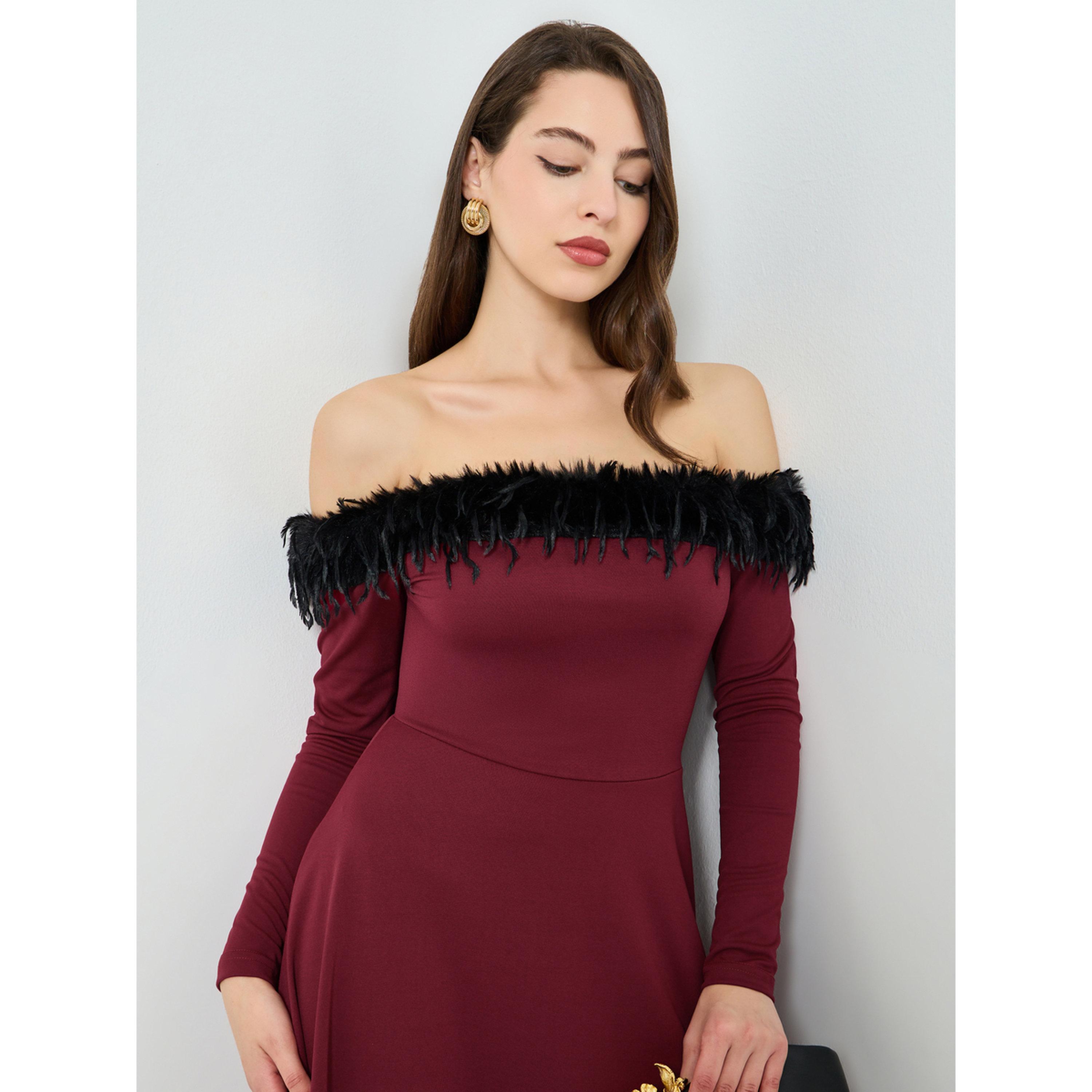 فستان سهرة طويل بأكتاف مكشوفة مع فرو صناعي-women-clothing-dresses-image-2