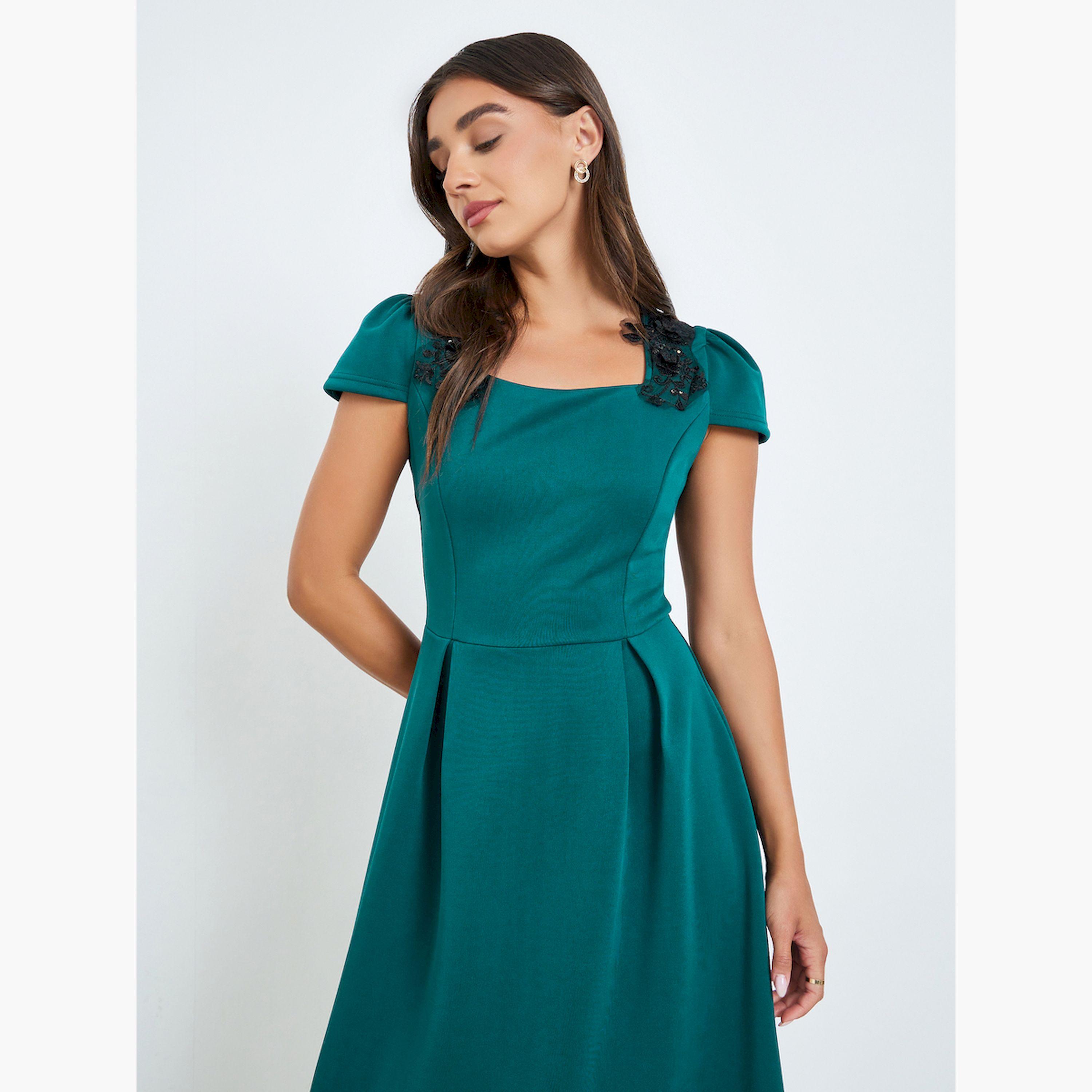 Styli Women Green Pleated A-Line Midi Dress-women-clothing-dresses-image-2